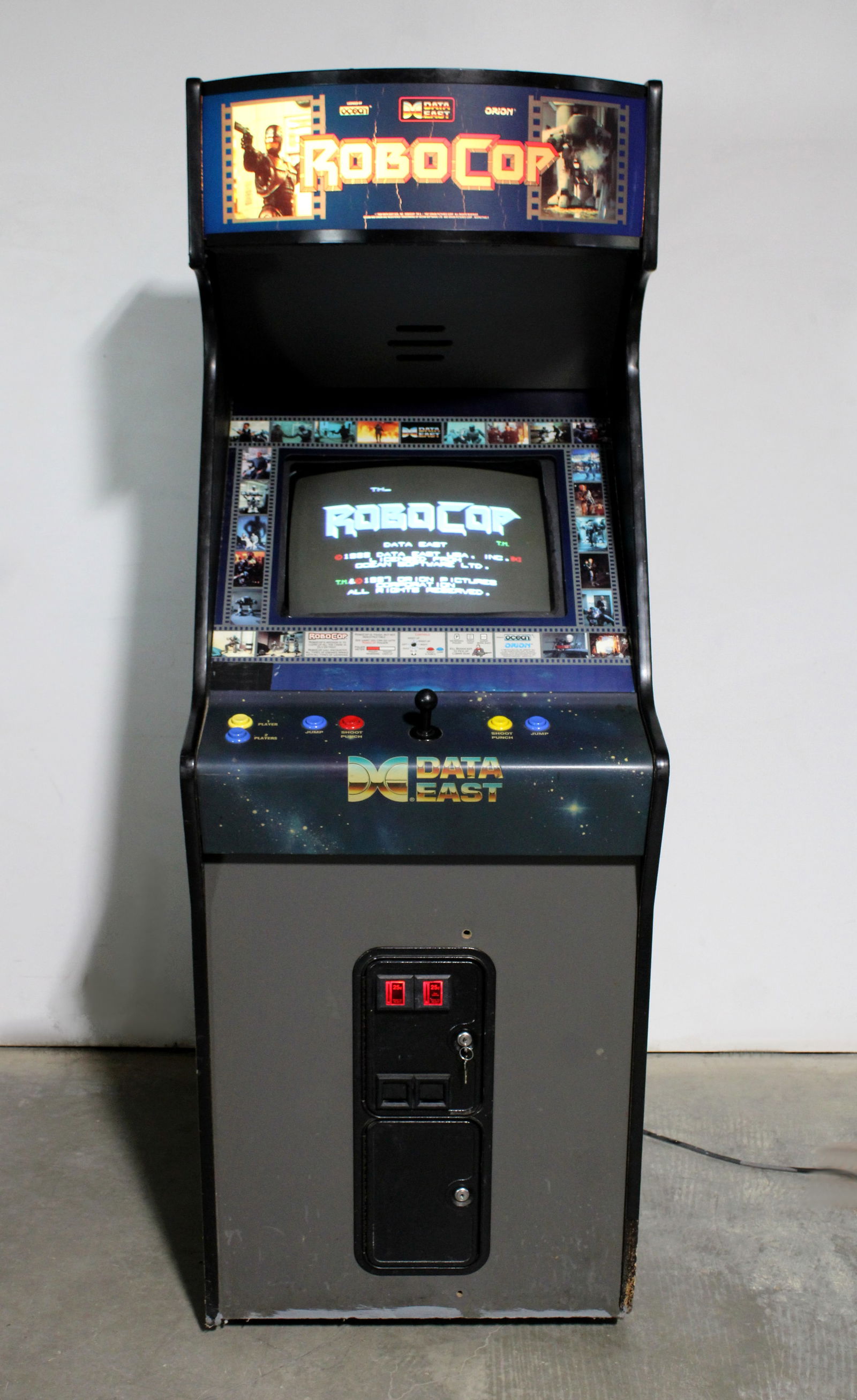 Data East Robo Cop Arcade (1 of 4)