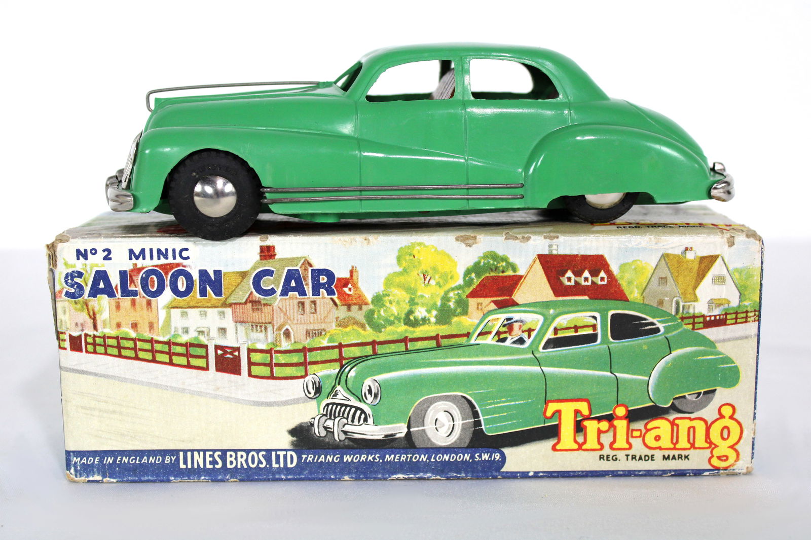 Tri-ang Mini Saloon Car in Box (1 of 5)