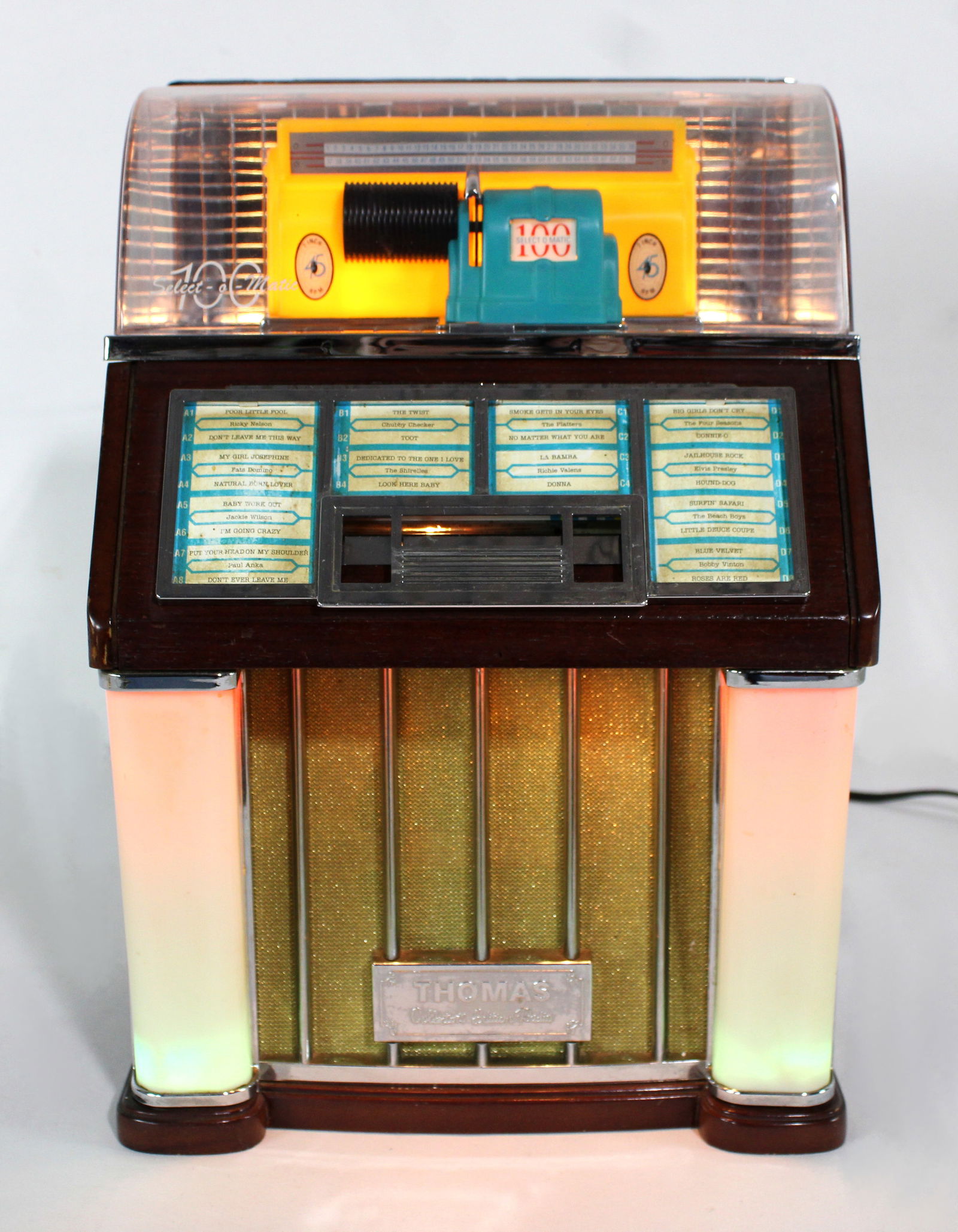Seeburg Select-O-Matic 100 Jukebox Radio and Cassette Player by Thomas Collectors Edition (1 of 3)