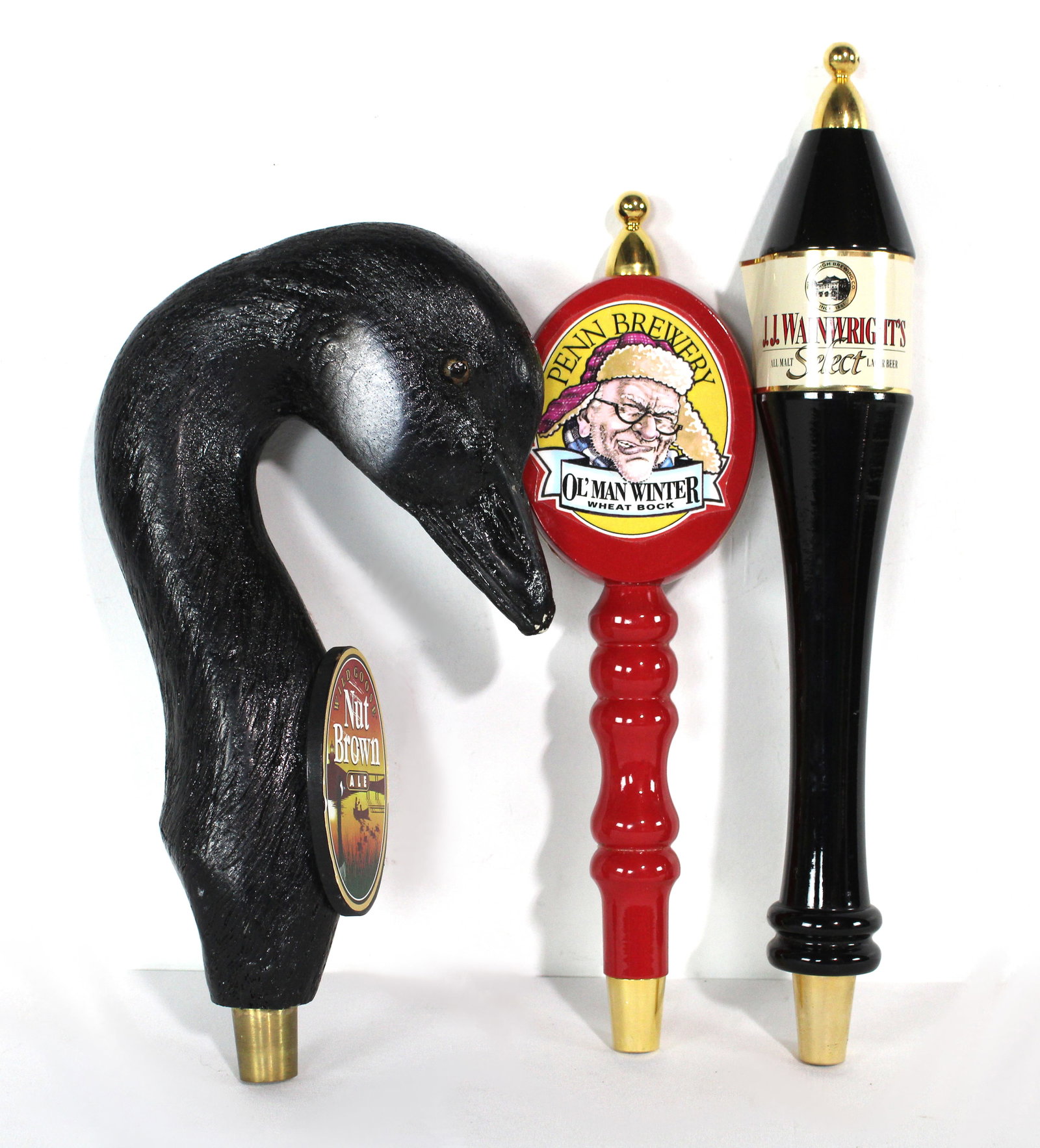 Beer Taps incl. Wild Goose, Penn Brewery and KK Wainwrights: In-house shipping available. Dimensions of one: 12 x 4 x 6