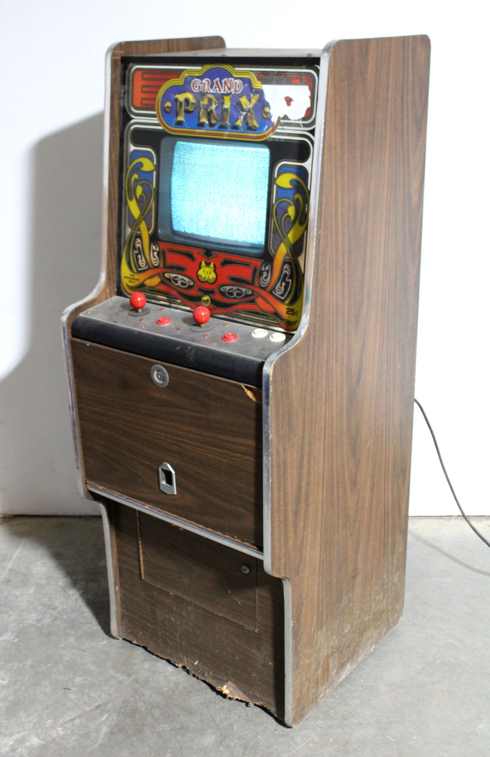 Joust Arcade Game in Grand Prix Cabinet (1 of 4)