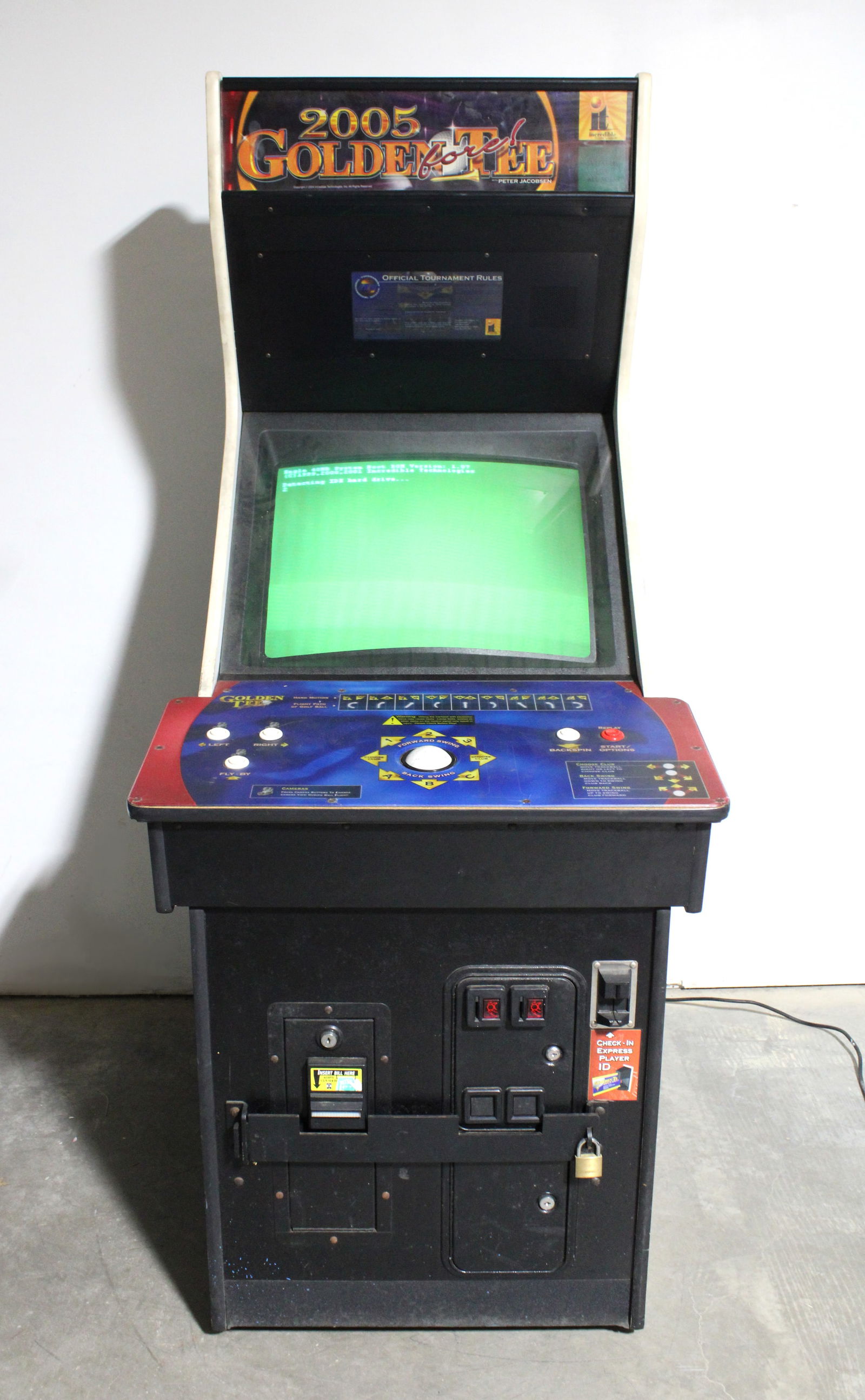 IT Golden Tee 2005 Arcade Game (1 of 3)