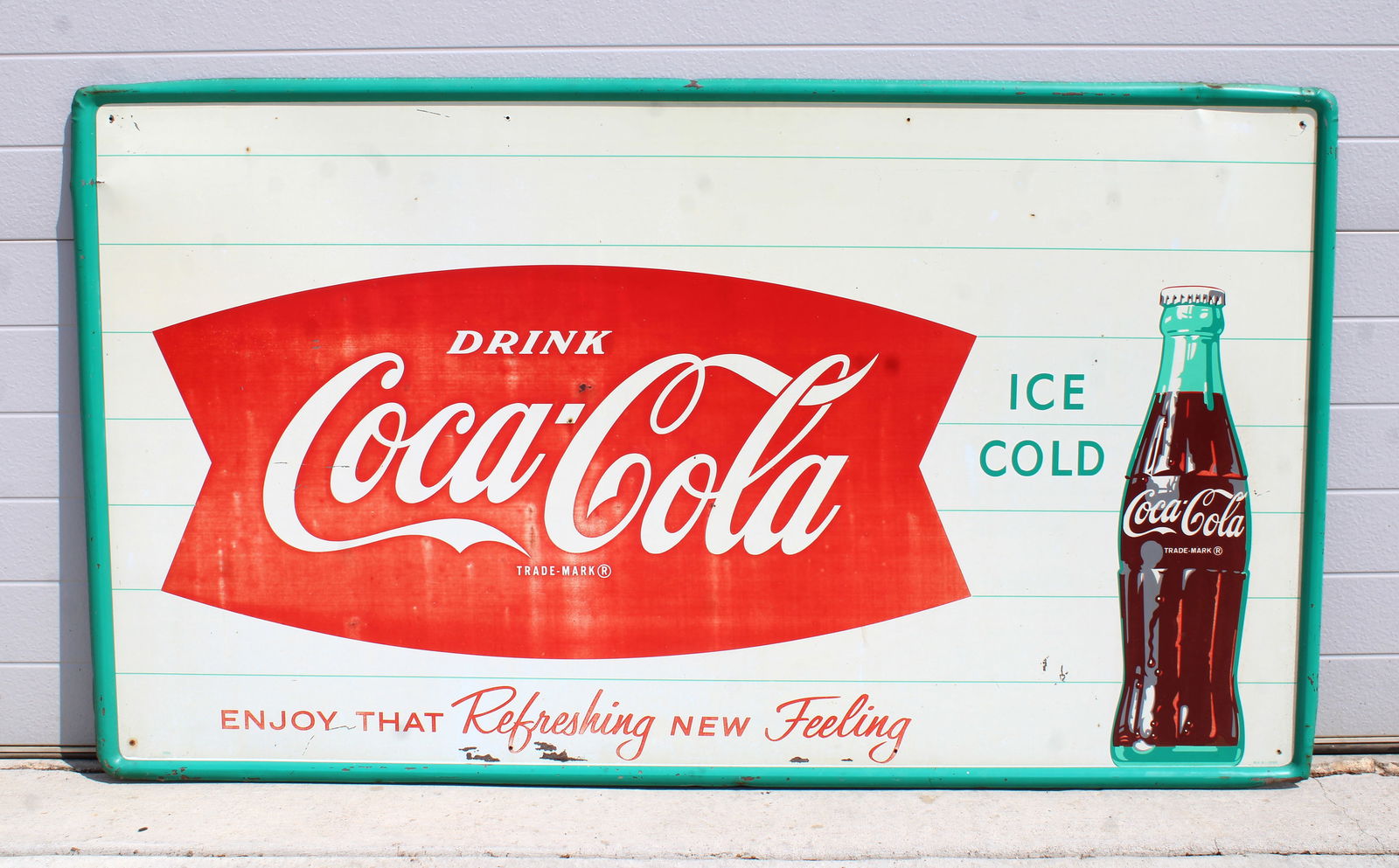4.5 FT Coca Cola Fishtail Sign (1 of 3)