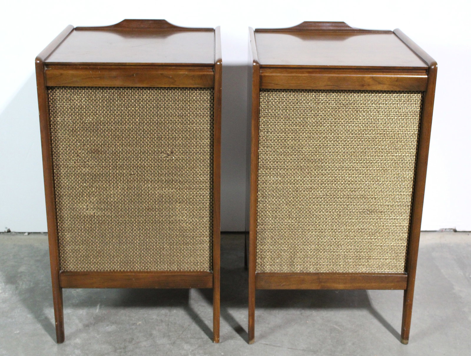 Mid Century Modern Heathkit 3-Way AS-15 Speakers: Untested. This item requires third-party shipping or pickup arrangements to be made. Dimensions of one: 34 x 19 x 20
