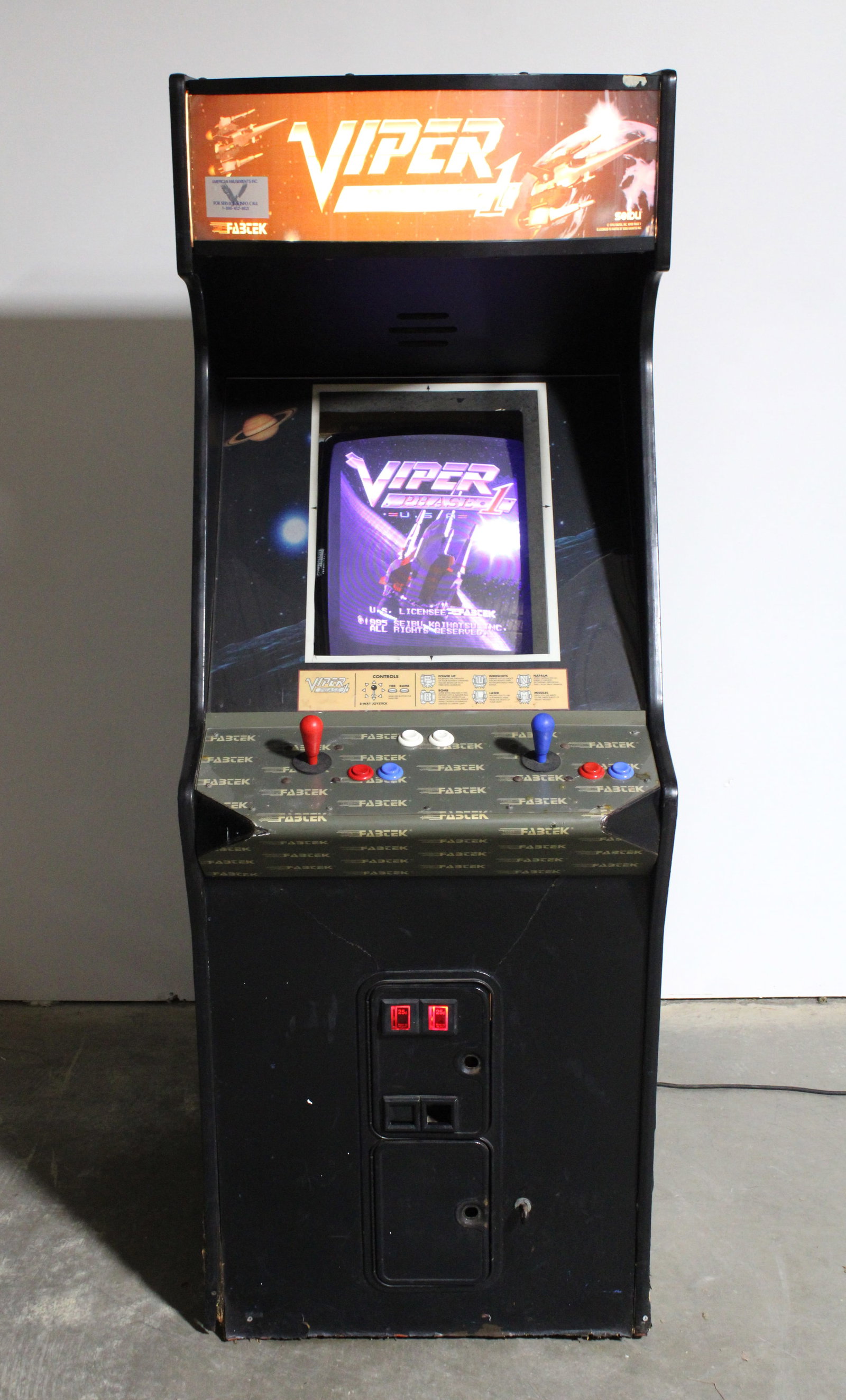 Fabtek Viper Phase 1 Arcade Game (1 of 3)