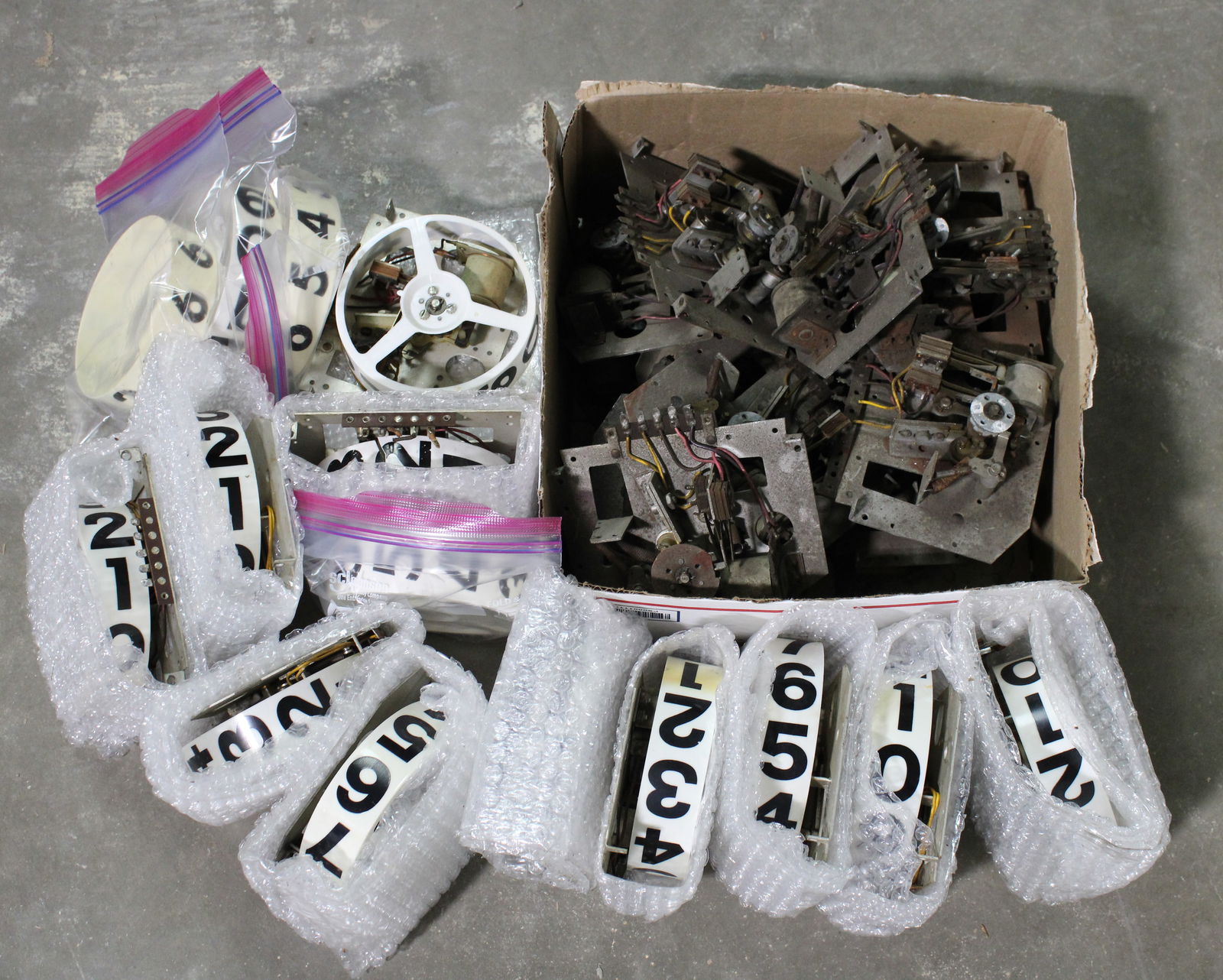 Chicago Coin Ball Bowler Score Wheels: In-house shipping available.