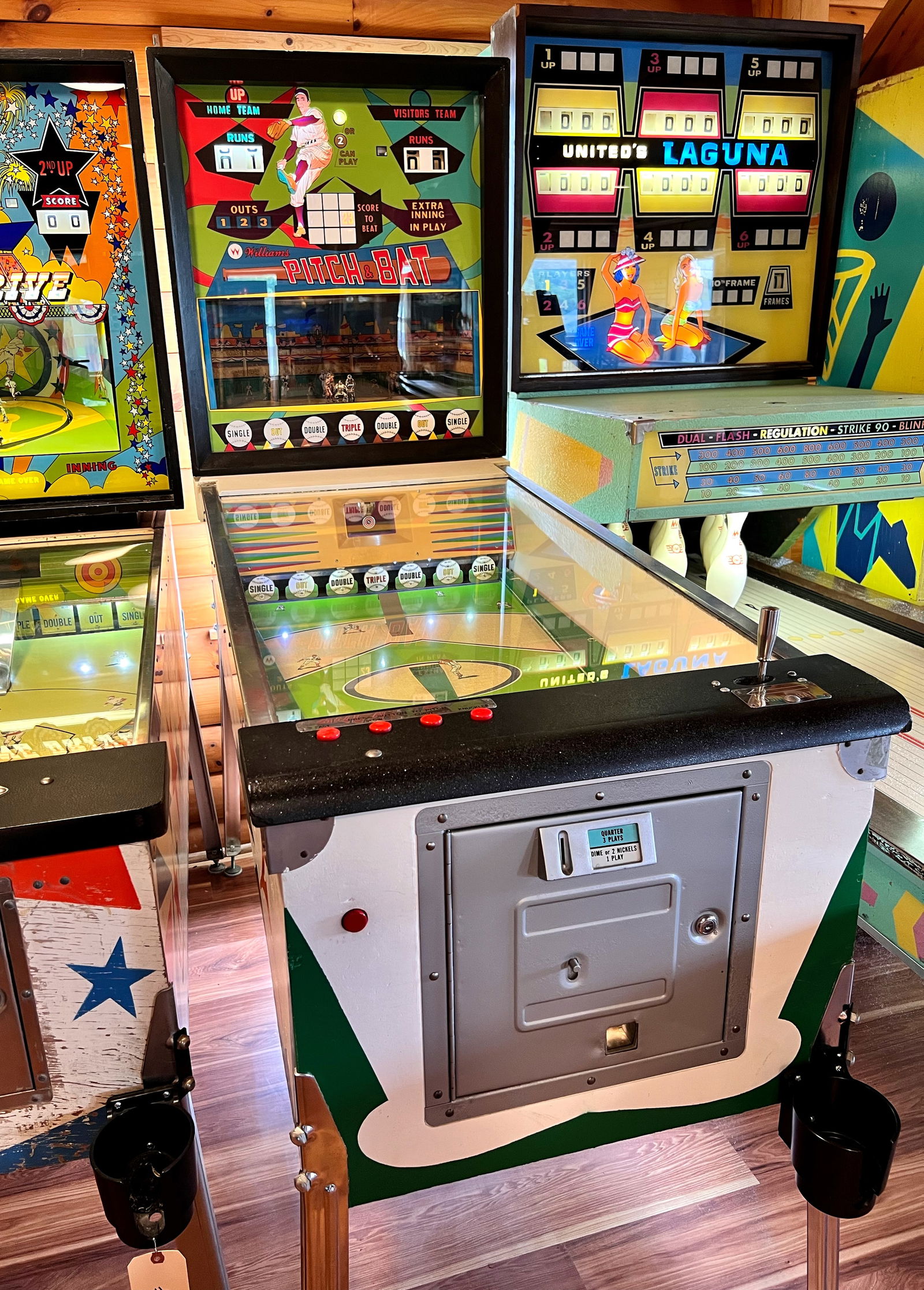 Williams Pitch & Bat Baseball Pinball Machine, Animated Backglass (1 of 8)
