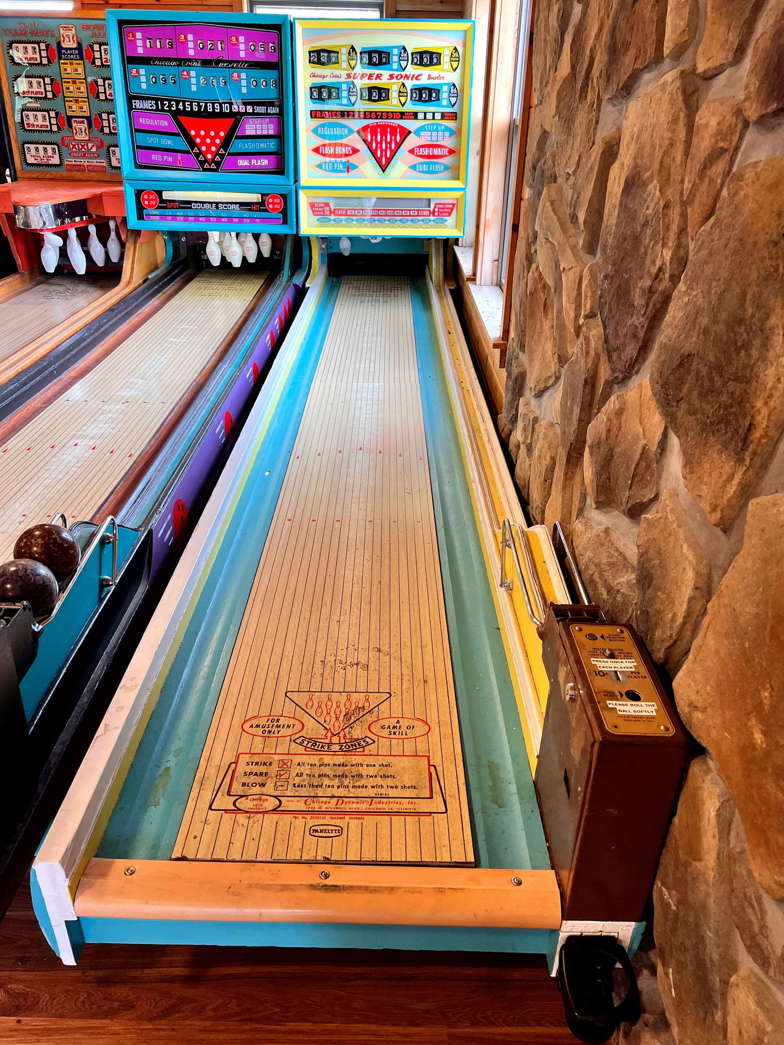 Chicago Coin Super Sonic Ball Bowler,  16 FT with 3 Balls (1 of 2)