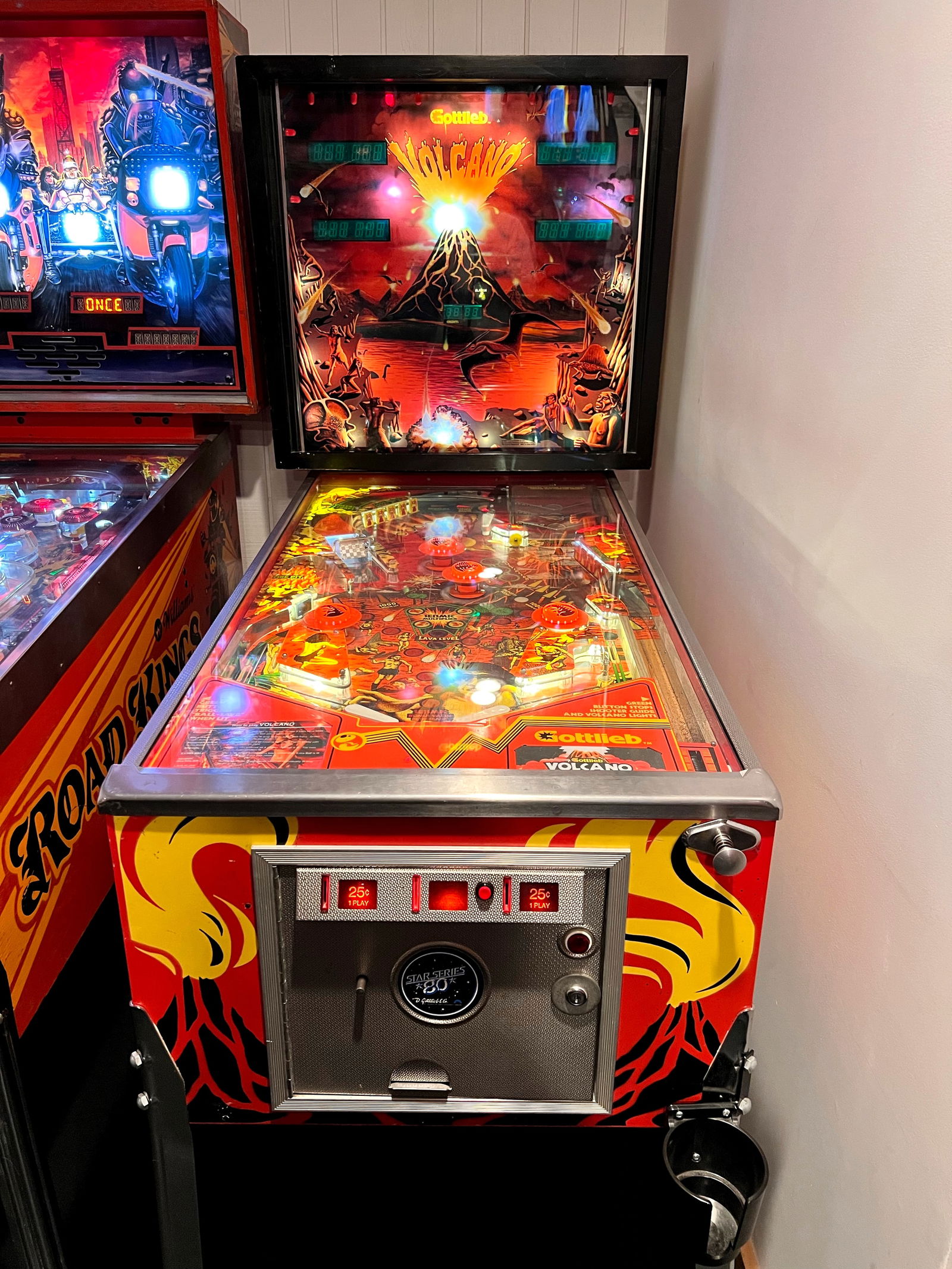 Gottlieb Volcano Pinball Machine (1 of 5)