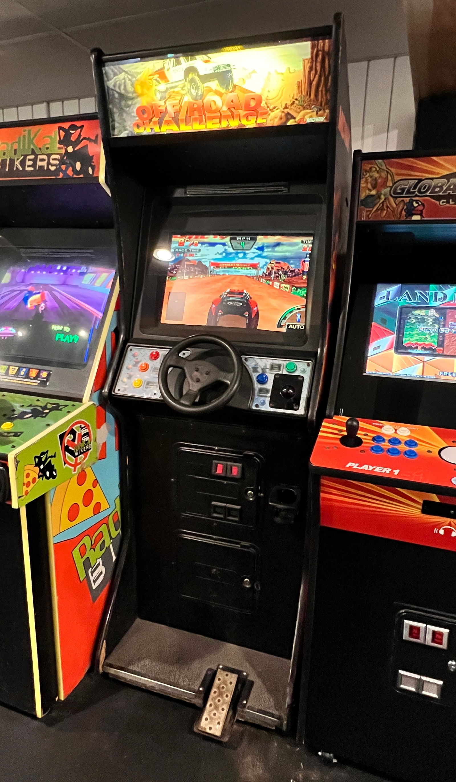 Midway Off Road Challenge Upright Arcade (1 of 3)