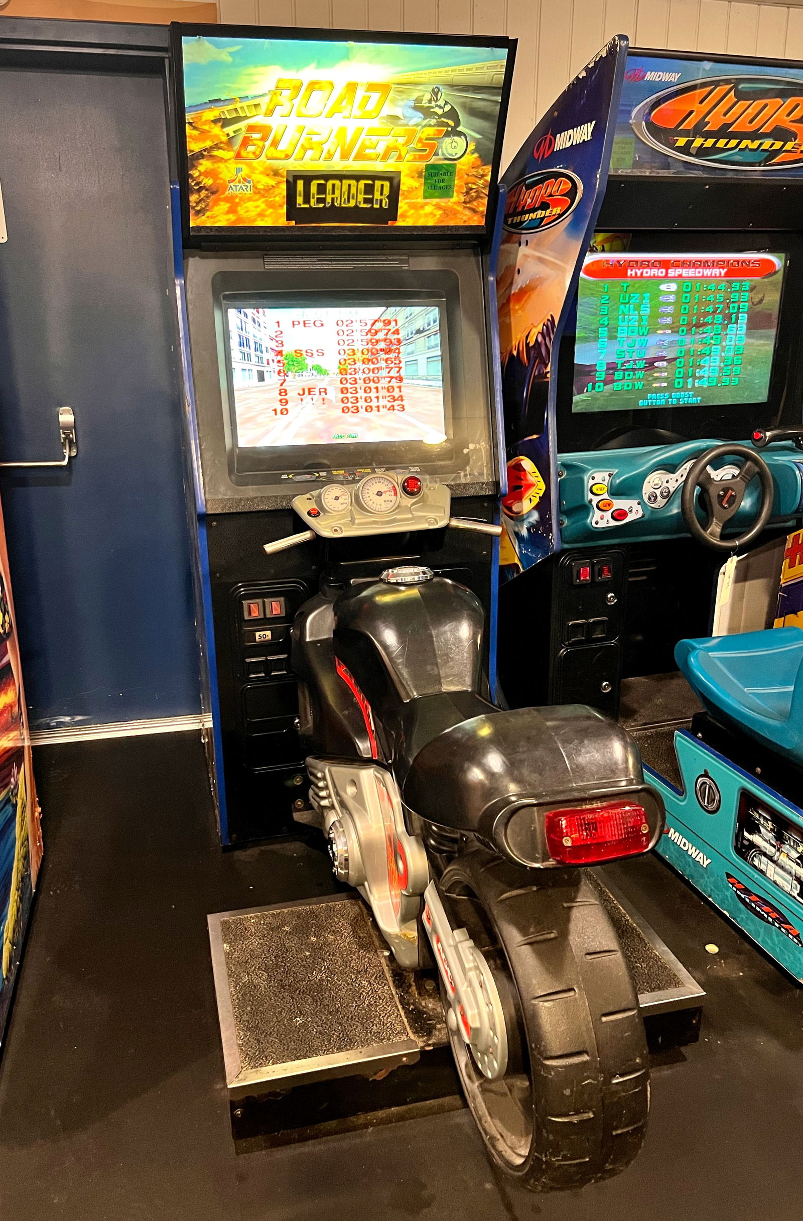 Atari Road Burners Motorcycle Racing Arcade Game (1 of 4)