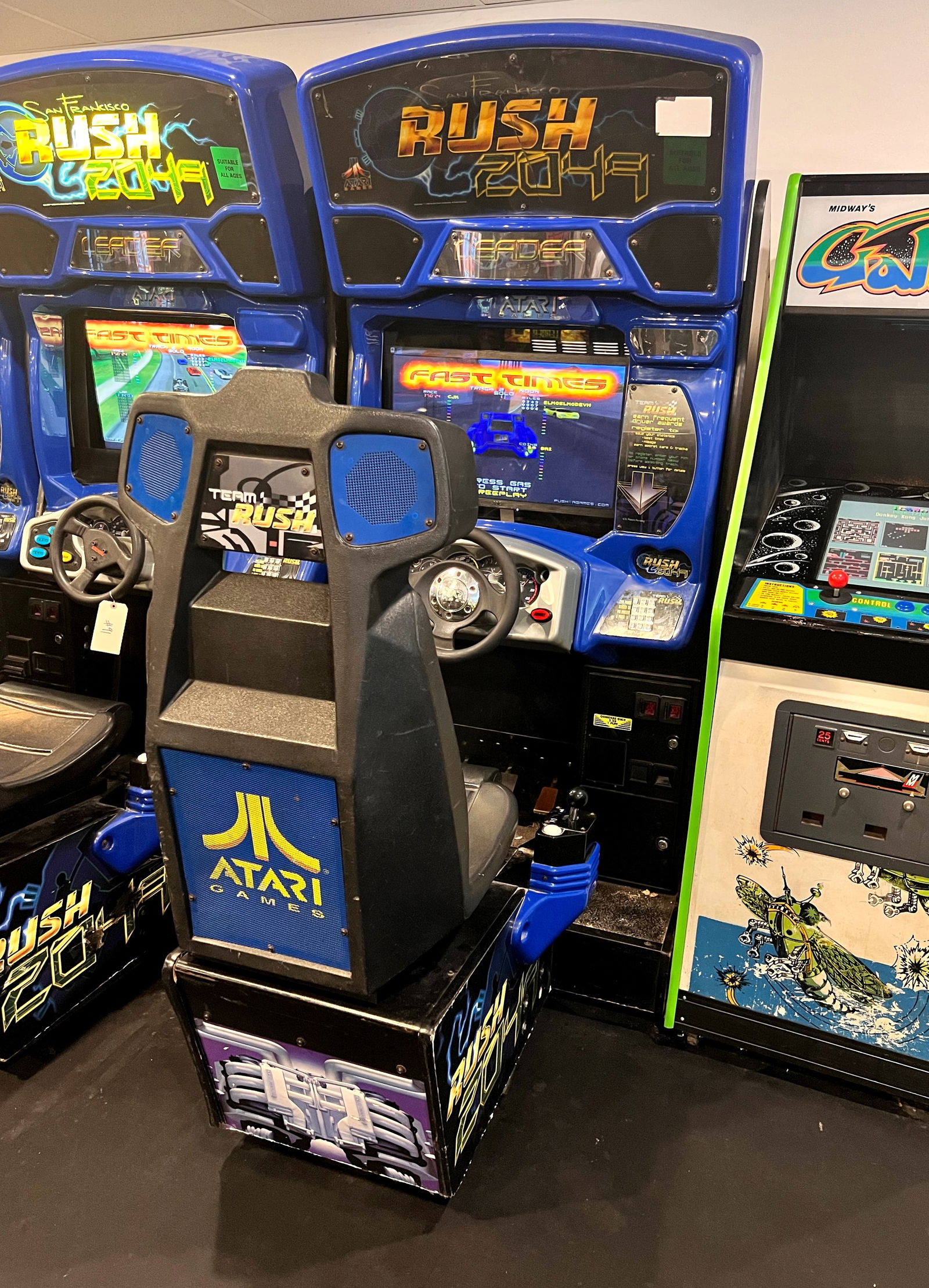 Atari San Francisco Rush 2049, Lot 3 (1 of 3)