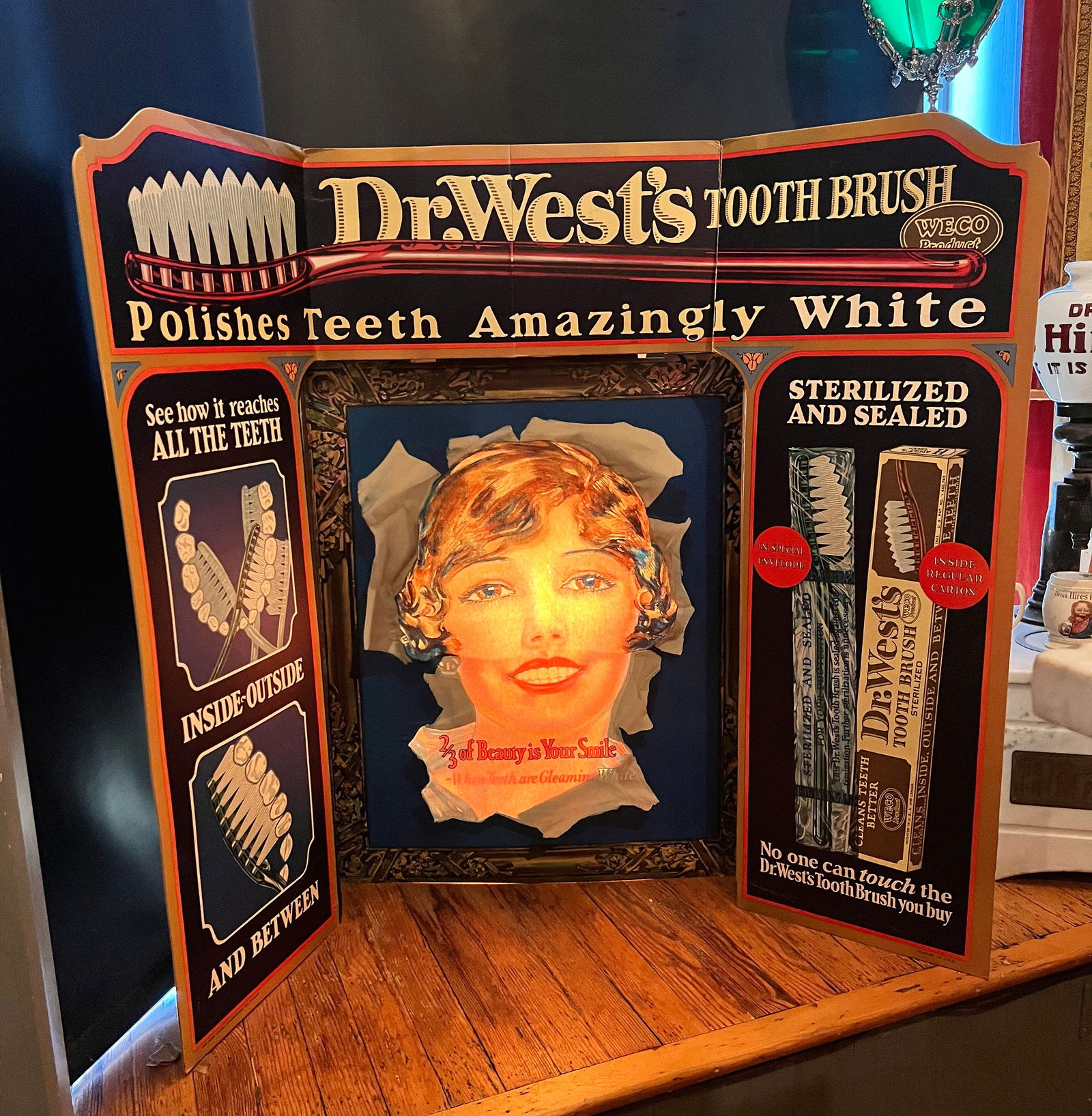 Dr. West Toothbrush Lighted Store Display, Remote Pickup (1 of 5)