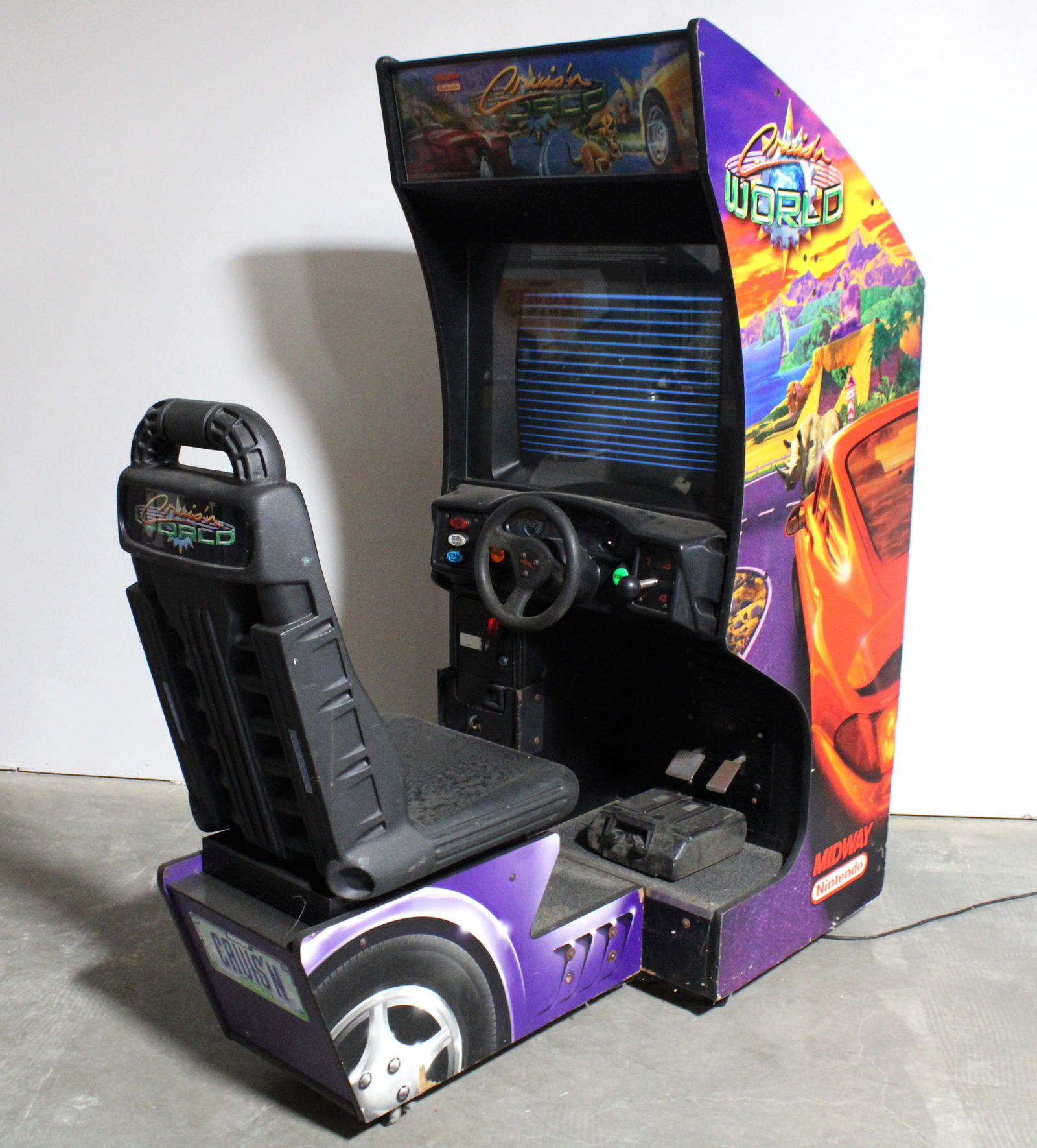 Midway Cruis'n World Sit Down Driving Arcade Game, Lot 1 (1 of 2)