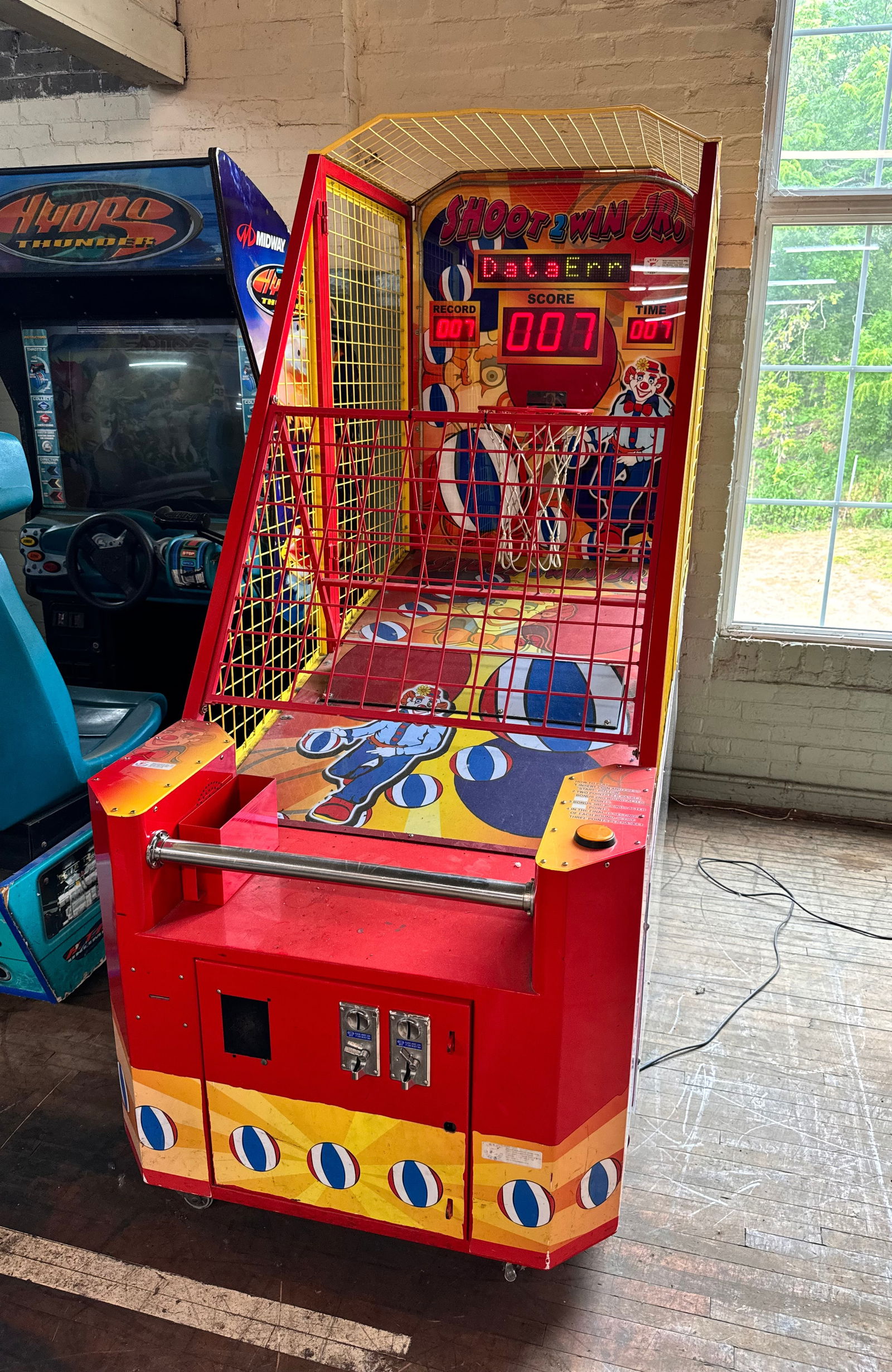 Shoot 2 Win Jr. Basketball Arcade Game Auction