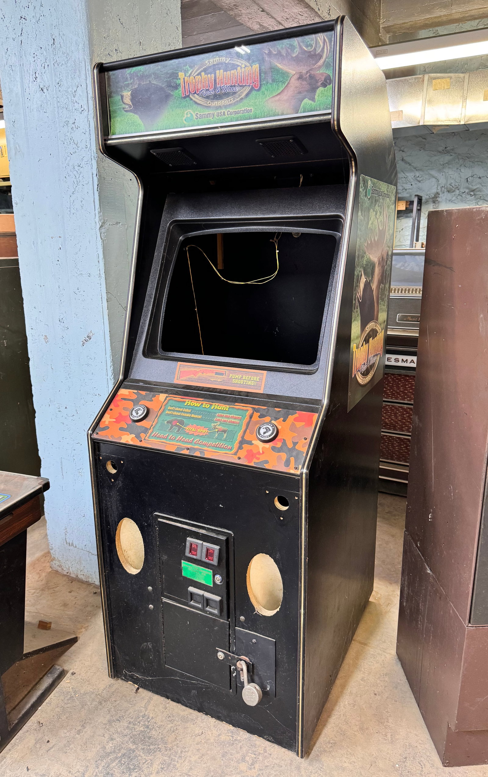 Sammy Trophy Hunting Arcade Game Cabinet (1 of 1)