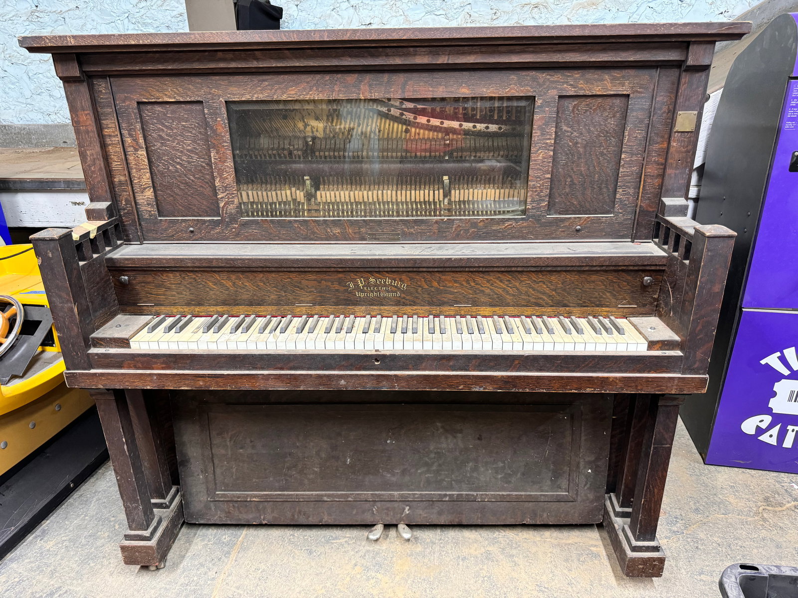 Seeburg Nickelodeon Piano (1 of 3)