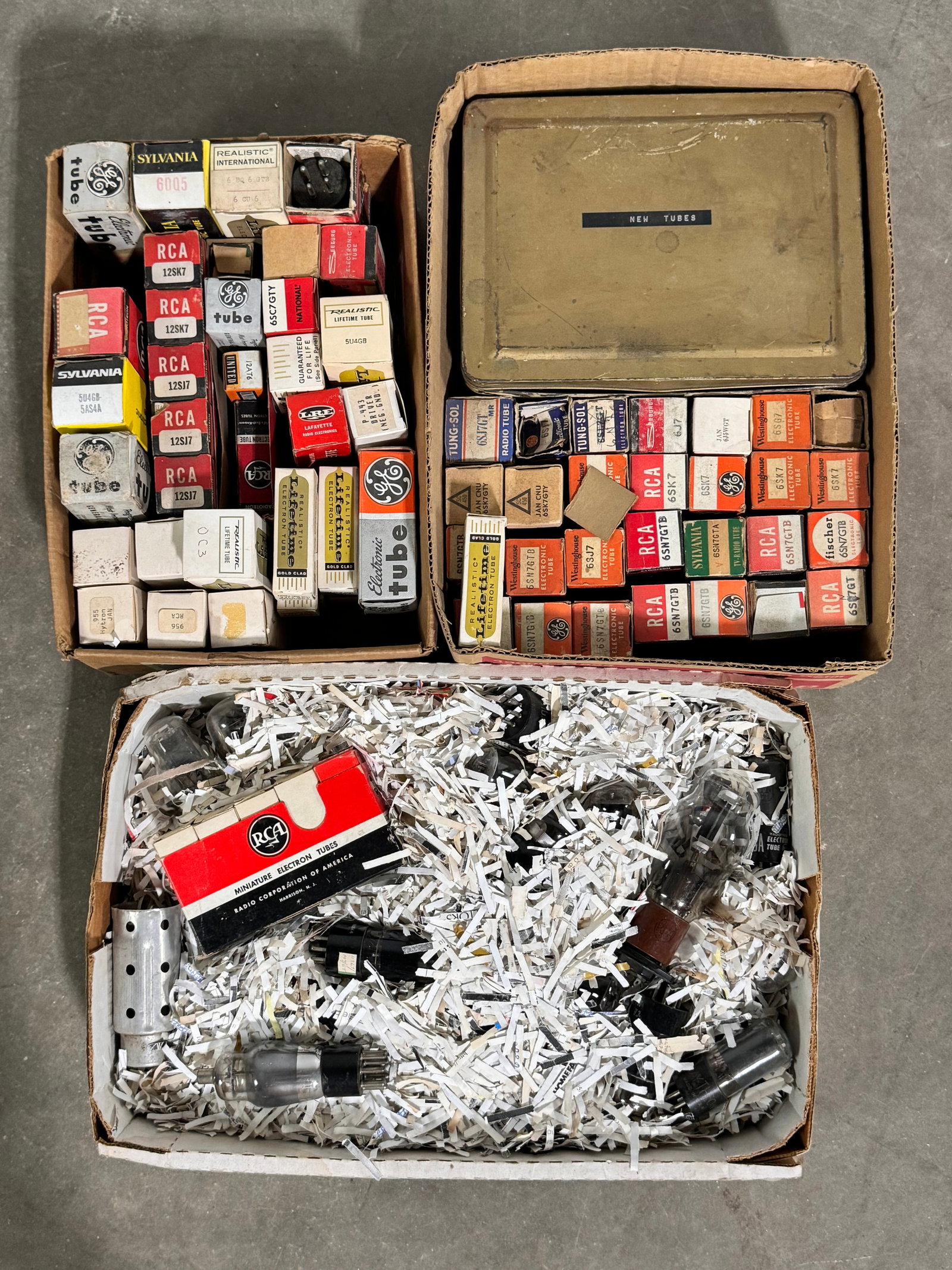 Lot of Tubes incl. RCA (1 of 2)