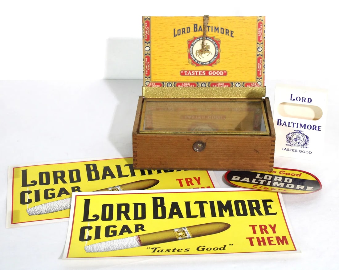 Lord Baltimore Finger Jointed Cigar Box, Signs and Cigar Box (1 of 1)