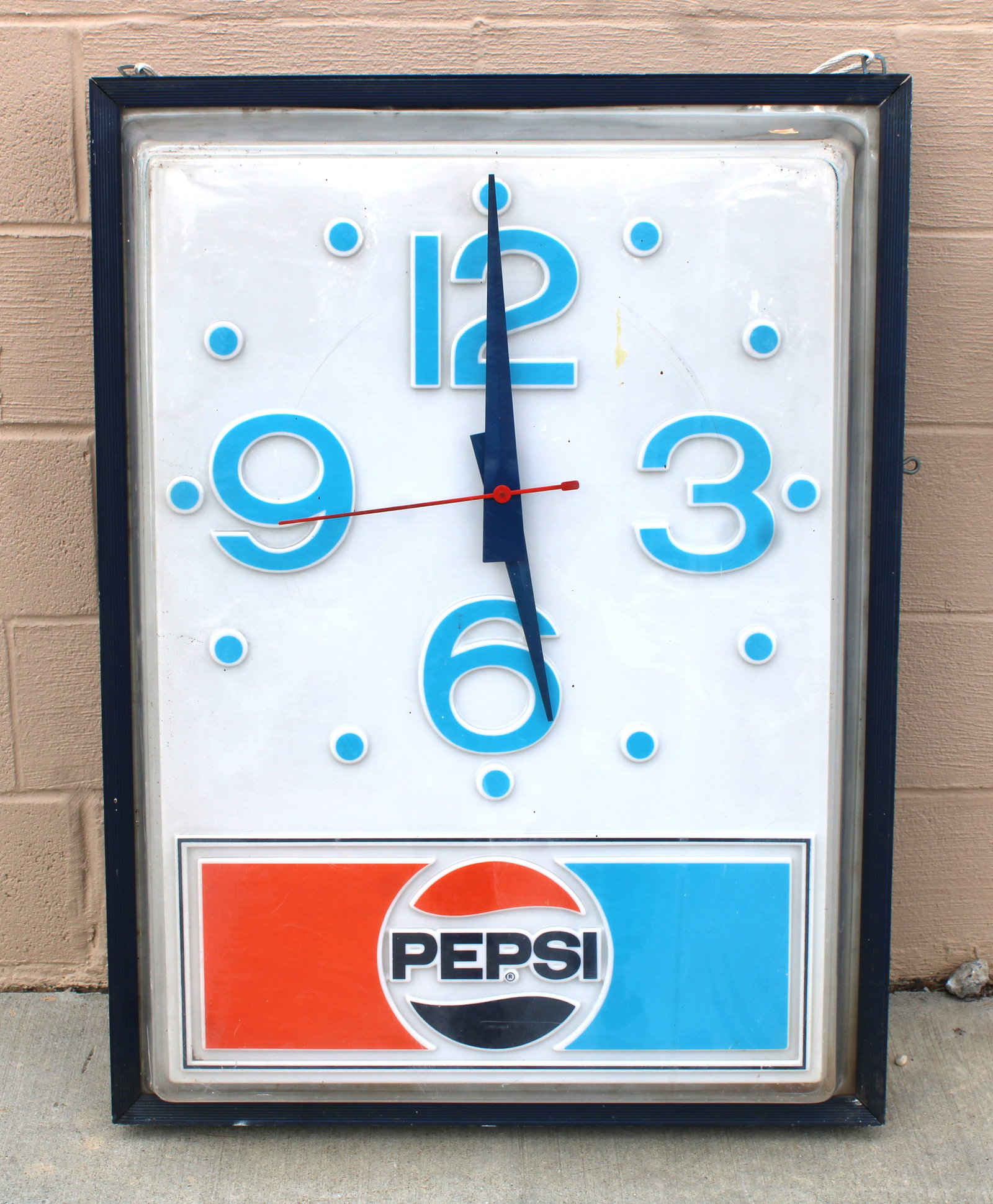 Large 3.5 FT Pepsi Clock (1 of 3)