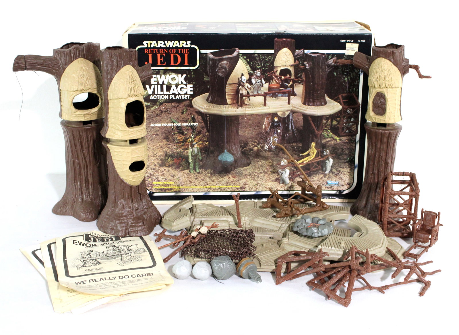 Kenner Star Wars Return of the Jedi Ewok Village Playset with Box: Missing small parts. In-house shipping available. Dimensions of Box: 15 x 21 x 8