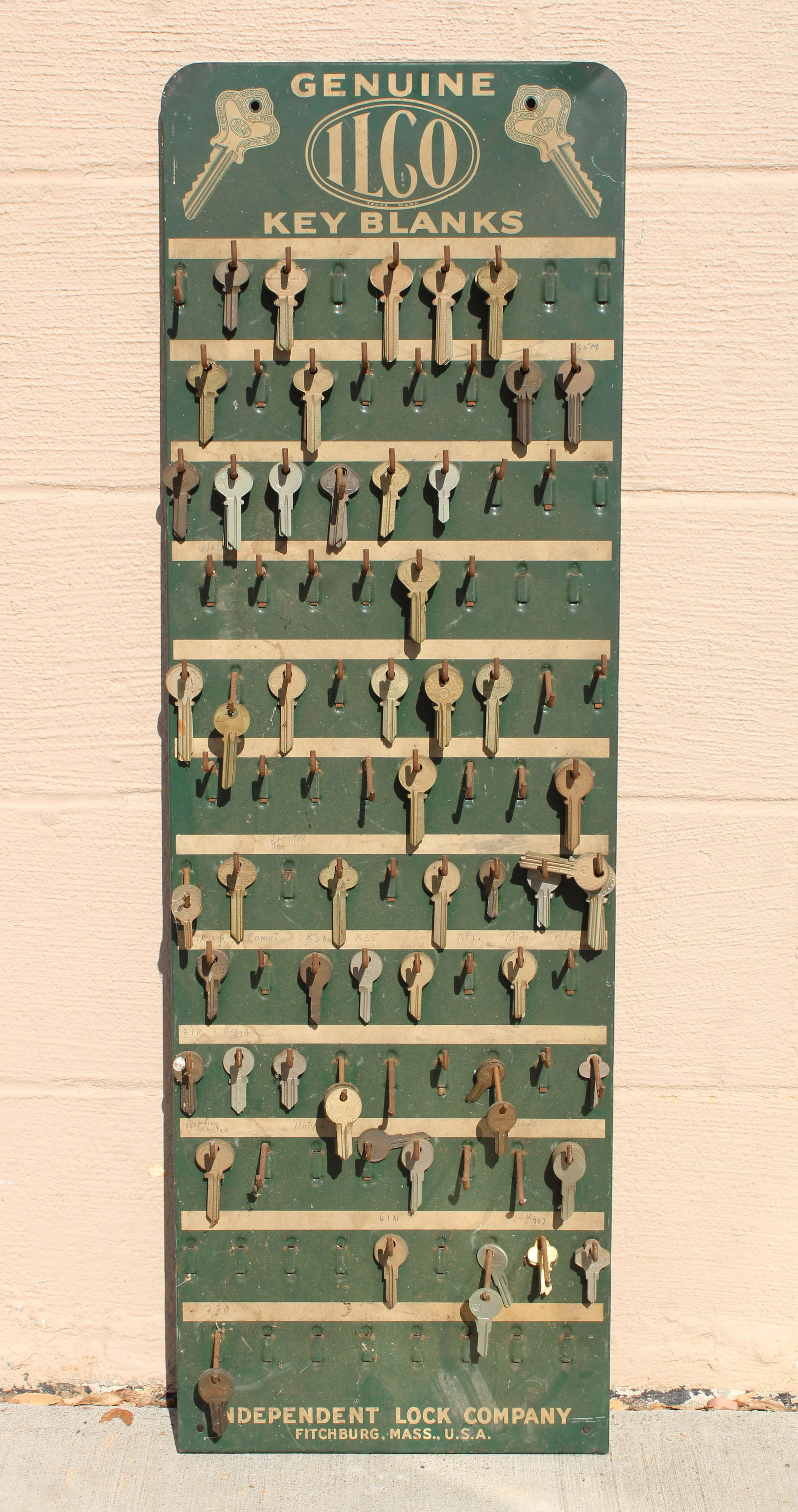 Ilco Key Display (1 of 2)