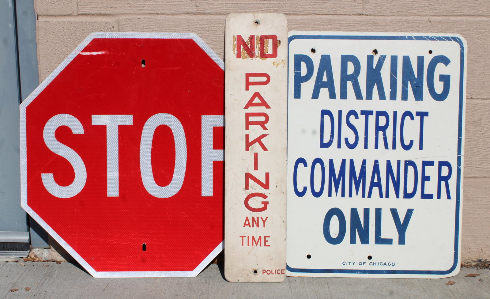 District Commander City of Chicago, No Parking and Stop Sign: This item requires third-party shipping or pickup arrangements to be made. Dimensions: 24 x 18