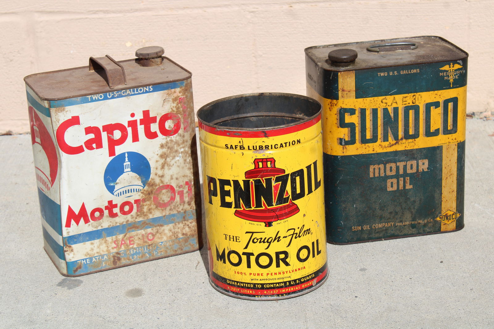 Oil Cans incl. Sunoco, Capitol and Pennzoil (1 of 2)