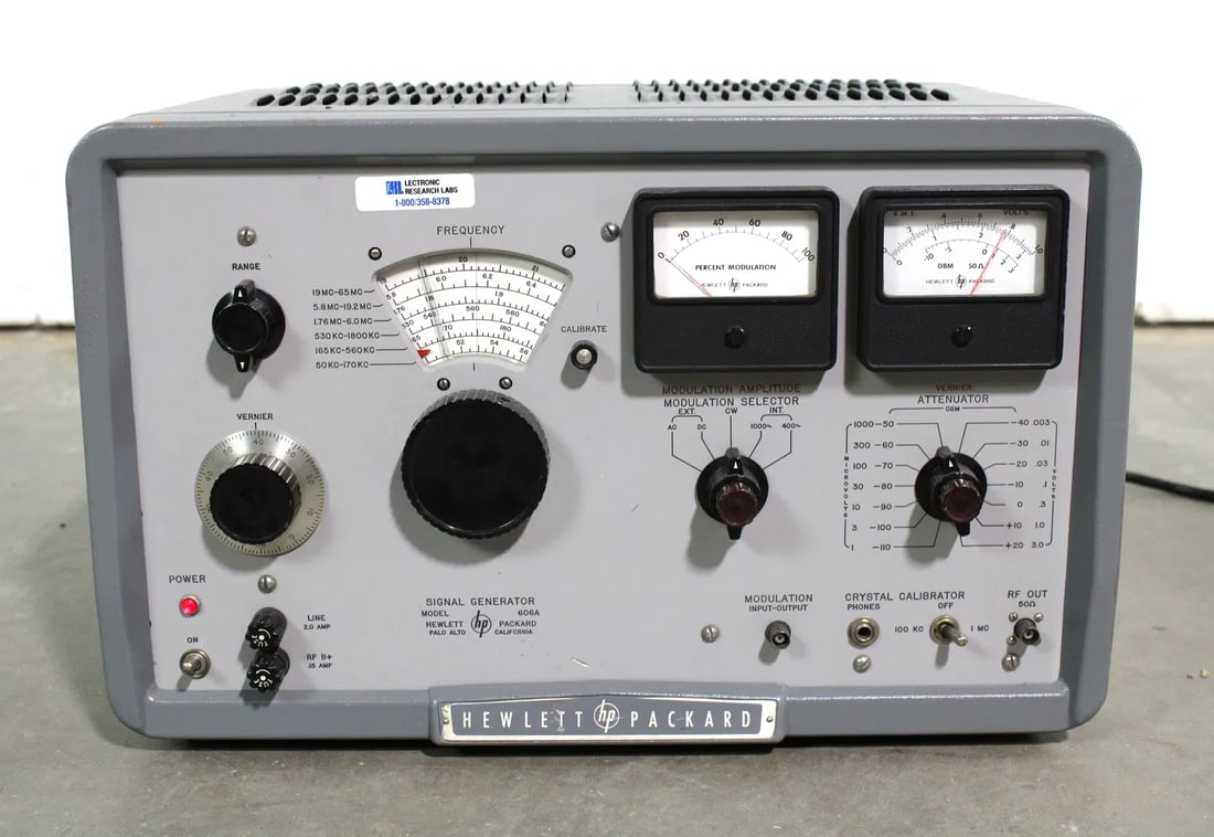 Hewlett Packard Signal Generator, Model 606A (1 of 2)