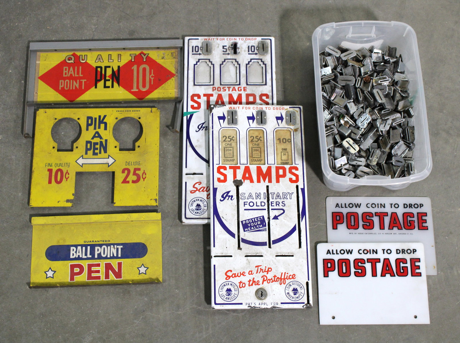 Coin Op Vendor Parts incl. Pen Vendor and Stamp Machine (1 of 1)
