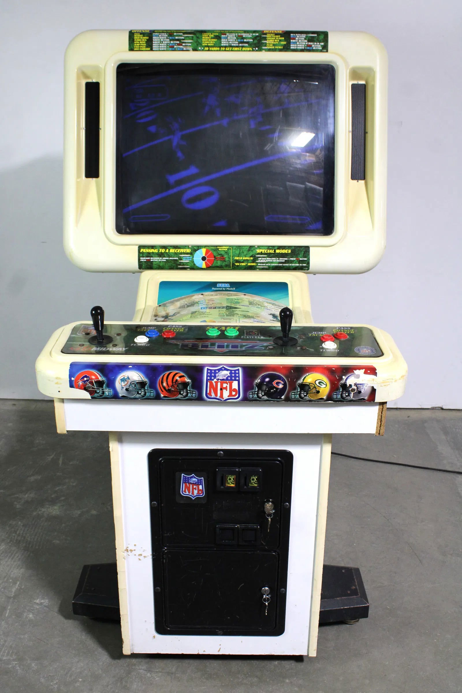Midway NFL Blitz Arcade Game (1 of 3)