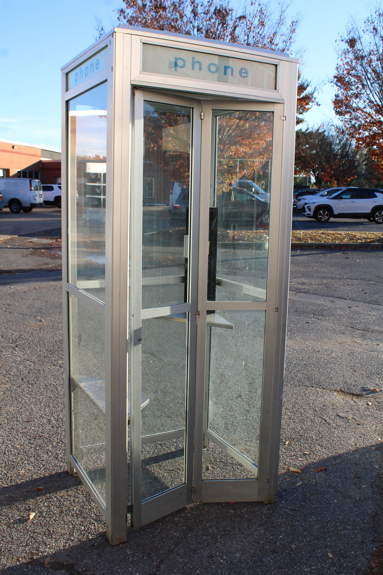 Glass Phone Booth (1 of 4)