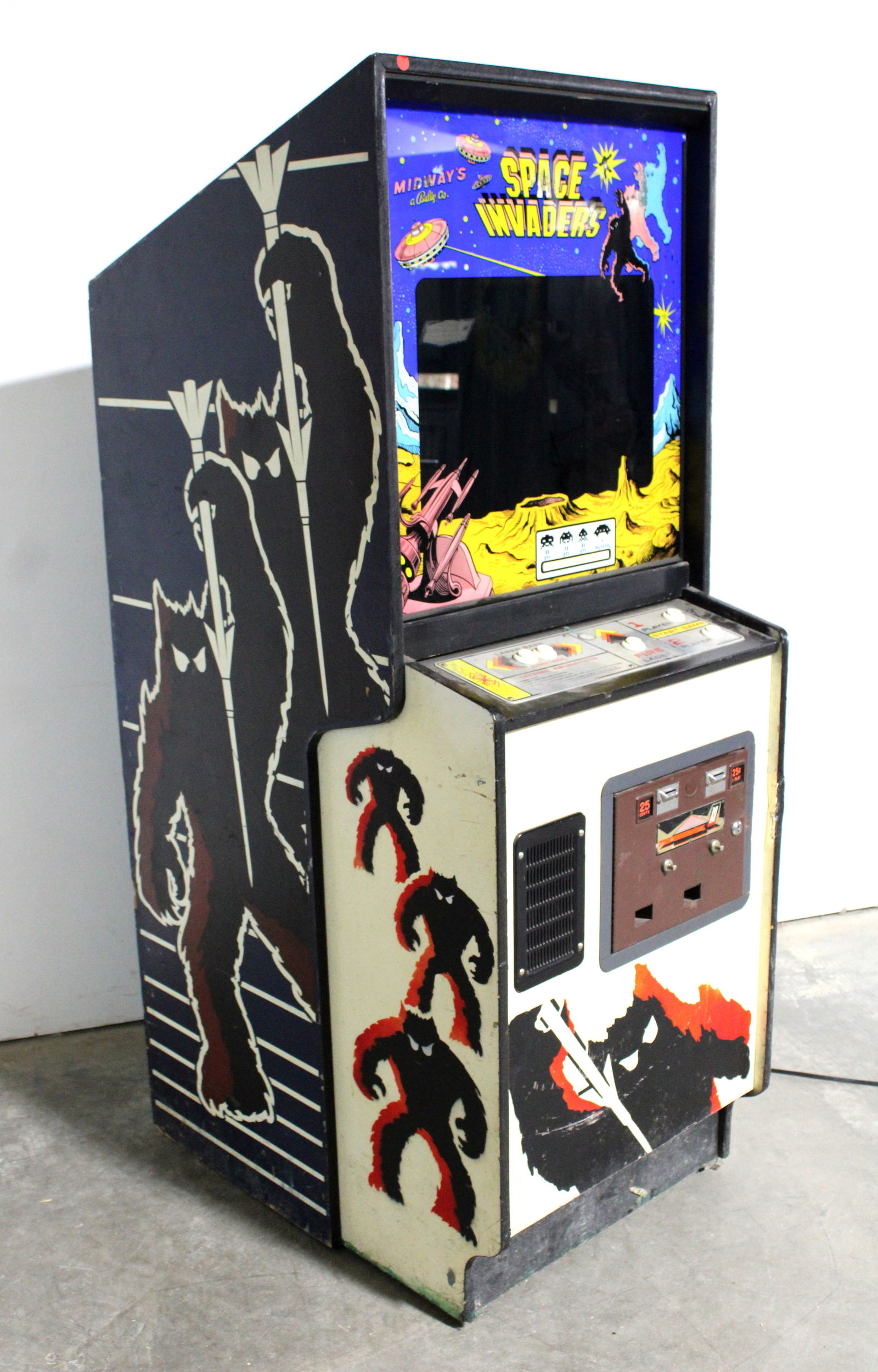 Midway Space Invaders Arcade Game (1 of 4)