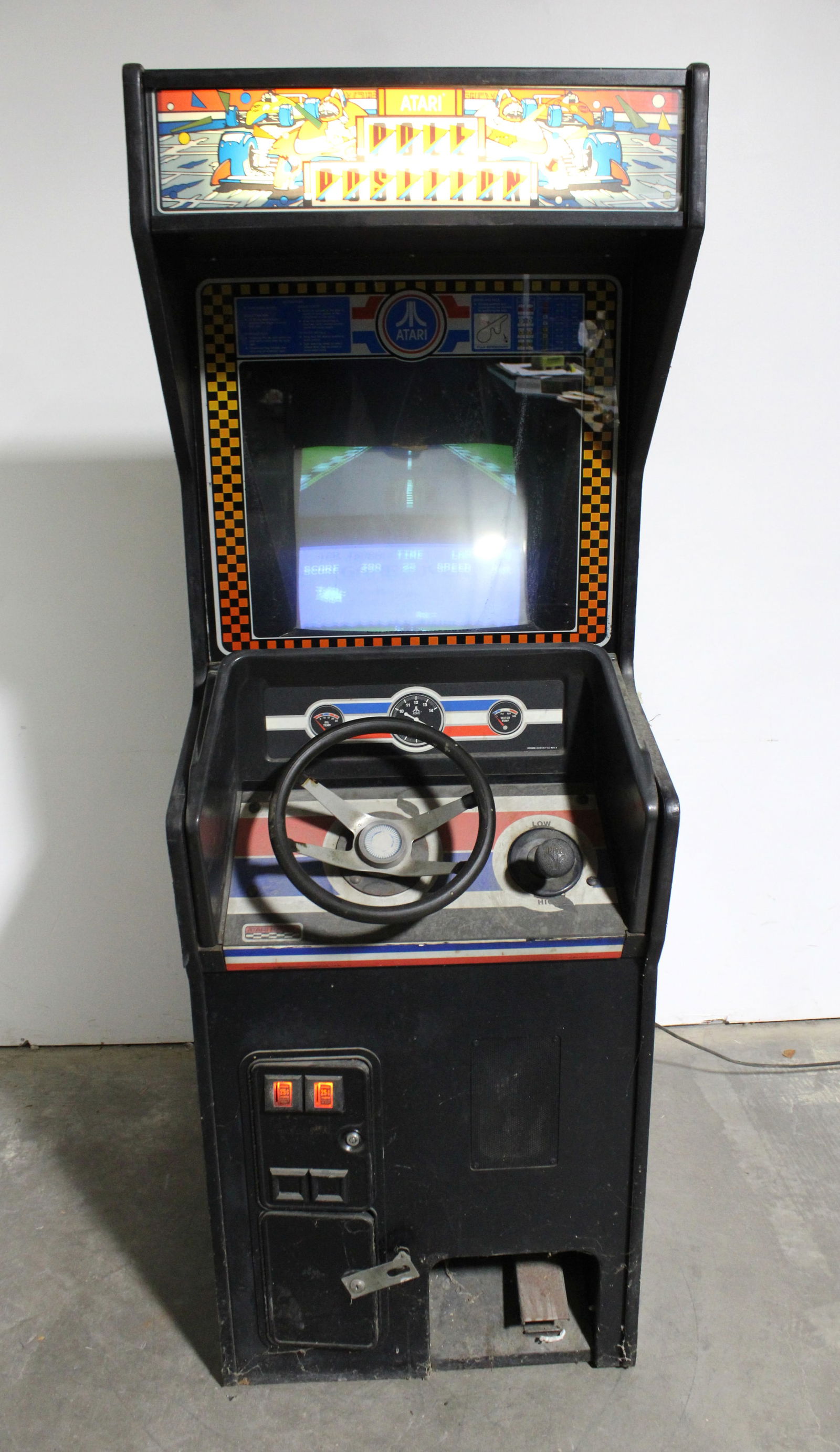 Atari Pole Position Arcade Game (1 of 3)