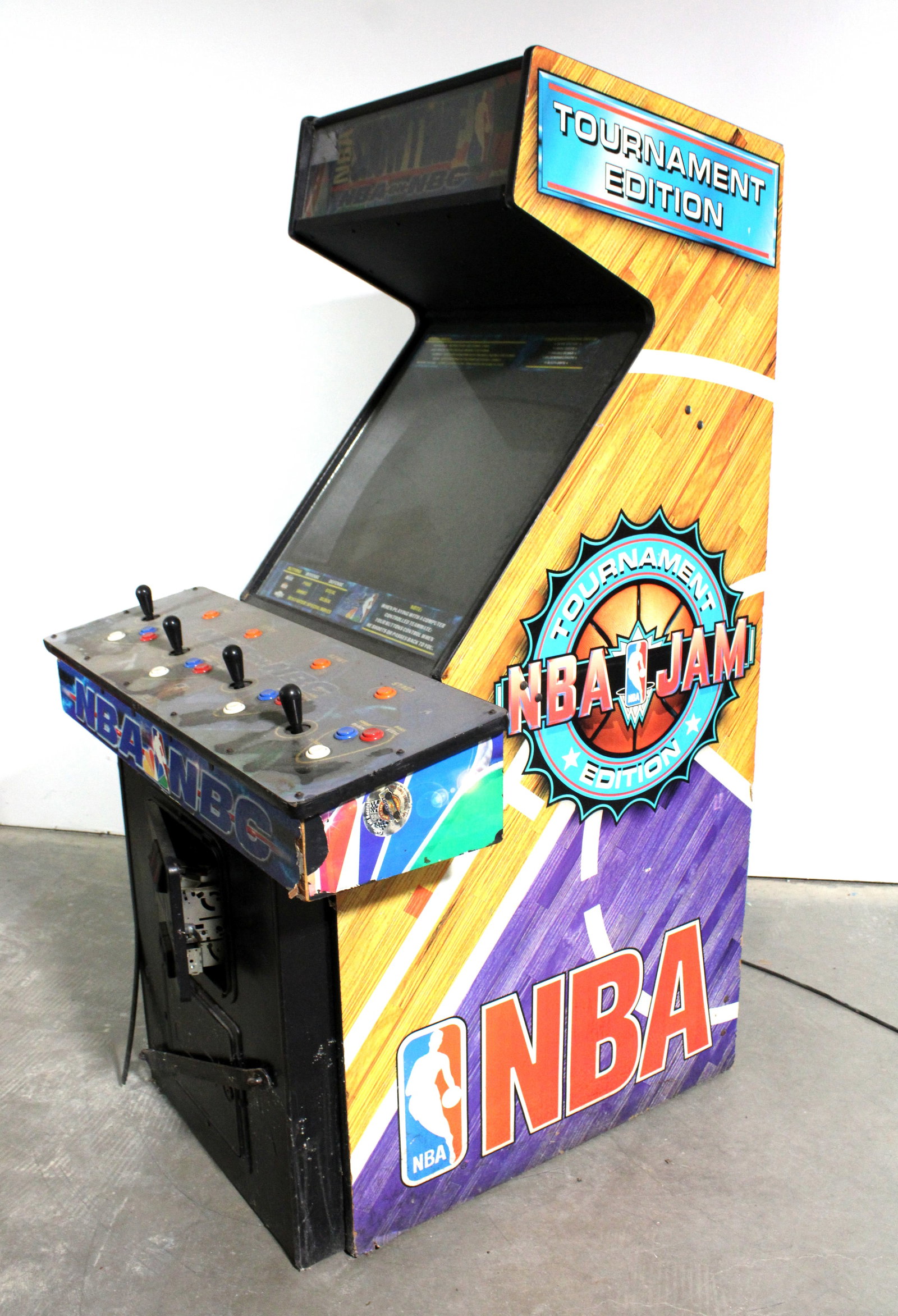Midway NBA Showtime Basketball Arcade: Plays blind, no picture on screen. This item requires third-party shipping or pickup arrangements to be made. Dimensions: 74 x 41 x 42