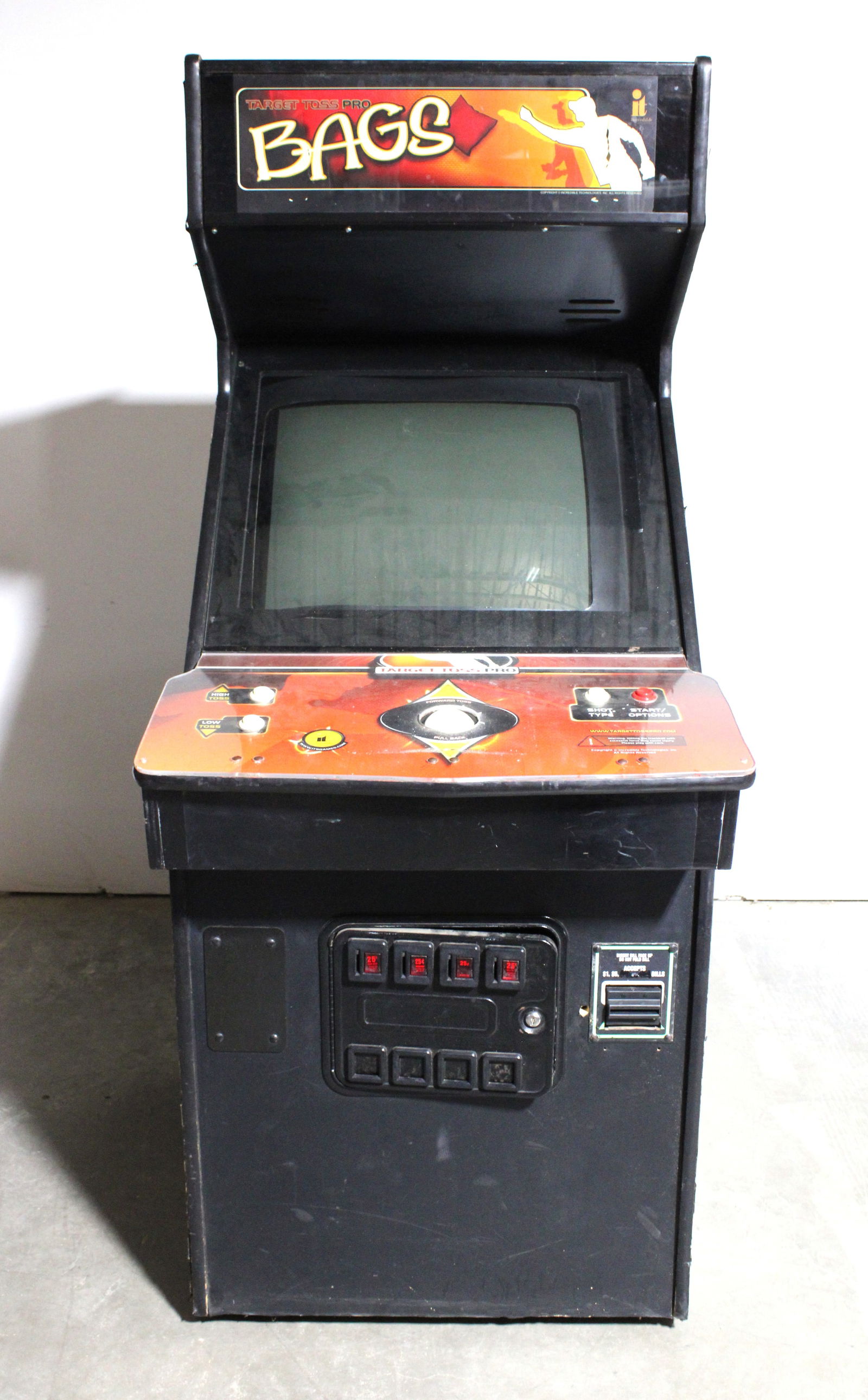 IT Target Toss Pro Bags Arcade Game (1 of 4)