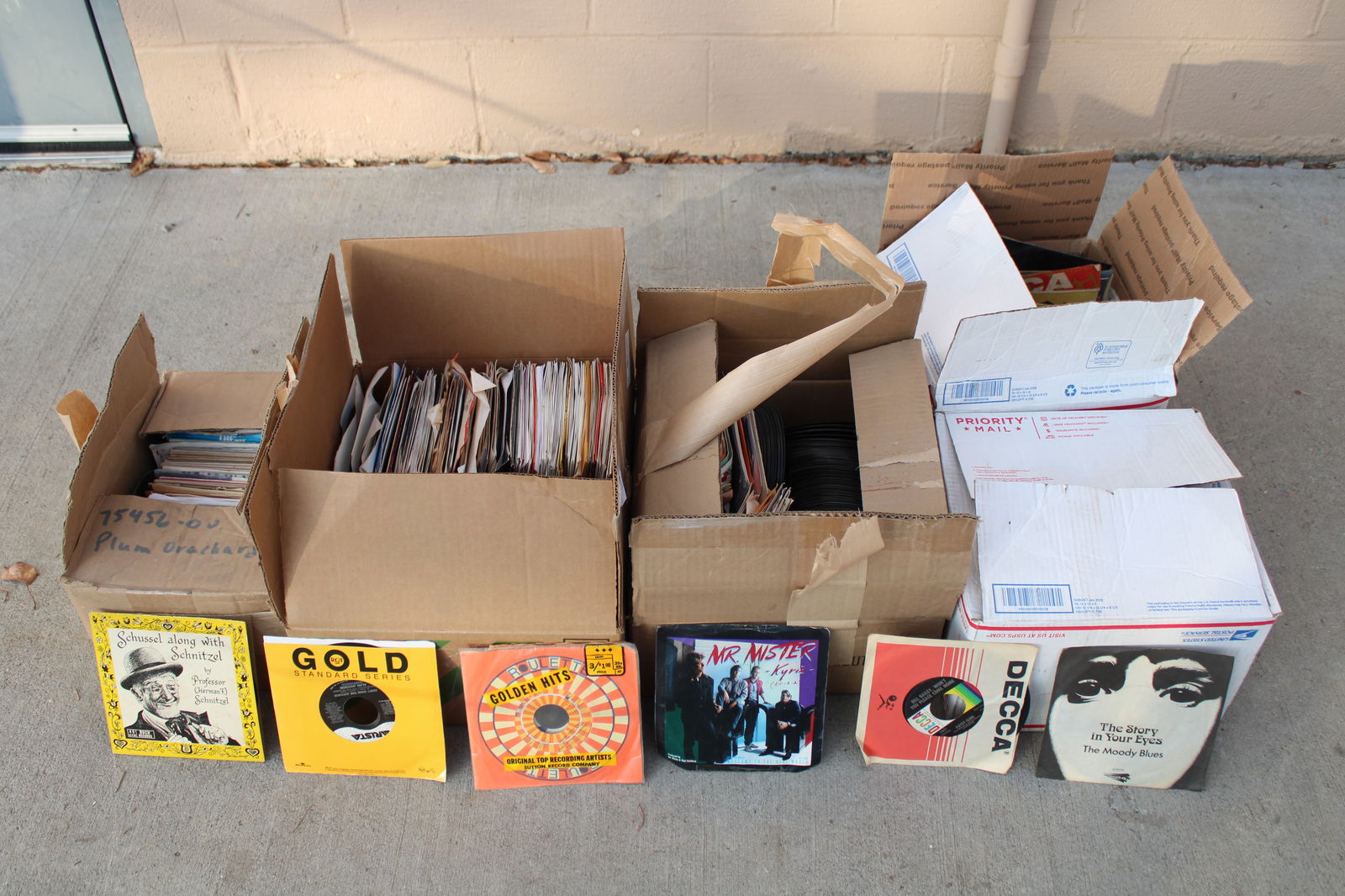 Large Lot of Assorted 45rpm Records for Jukebox, Lot 8 (1 of 5)