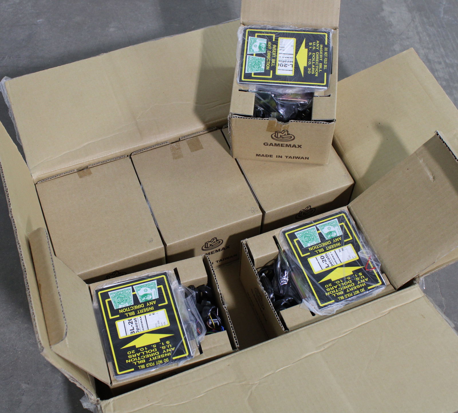 NIB Gamemax Bill Acceptors, Total of Six (1 of 3)