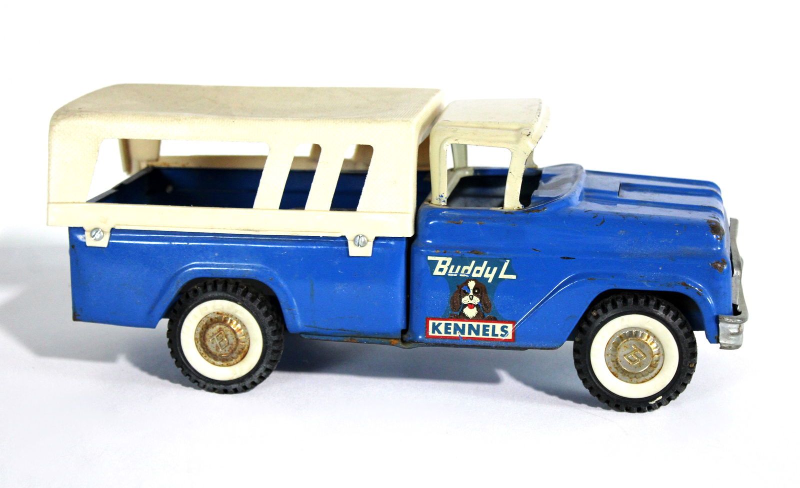 Buddy L Kennels Toy Truck: In-house shipping available. Dimensions: 6 x 6 x 13