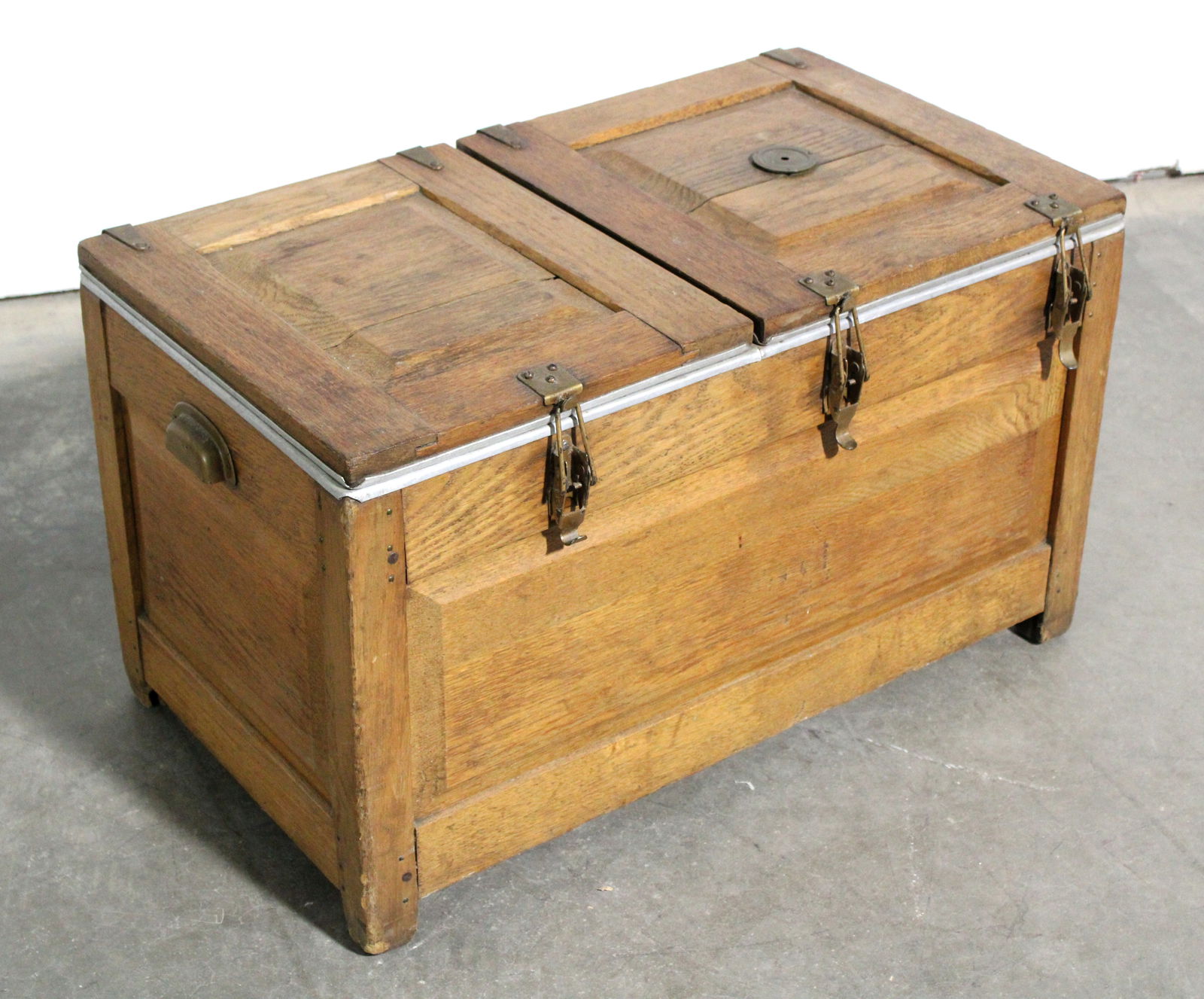 Toledo Oak Fireless Slow Cooker, Circa 1910 (1 of 3)