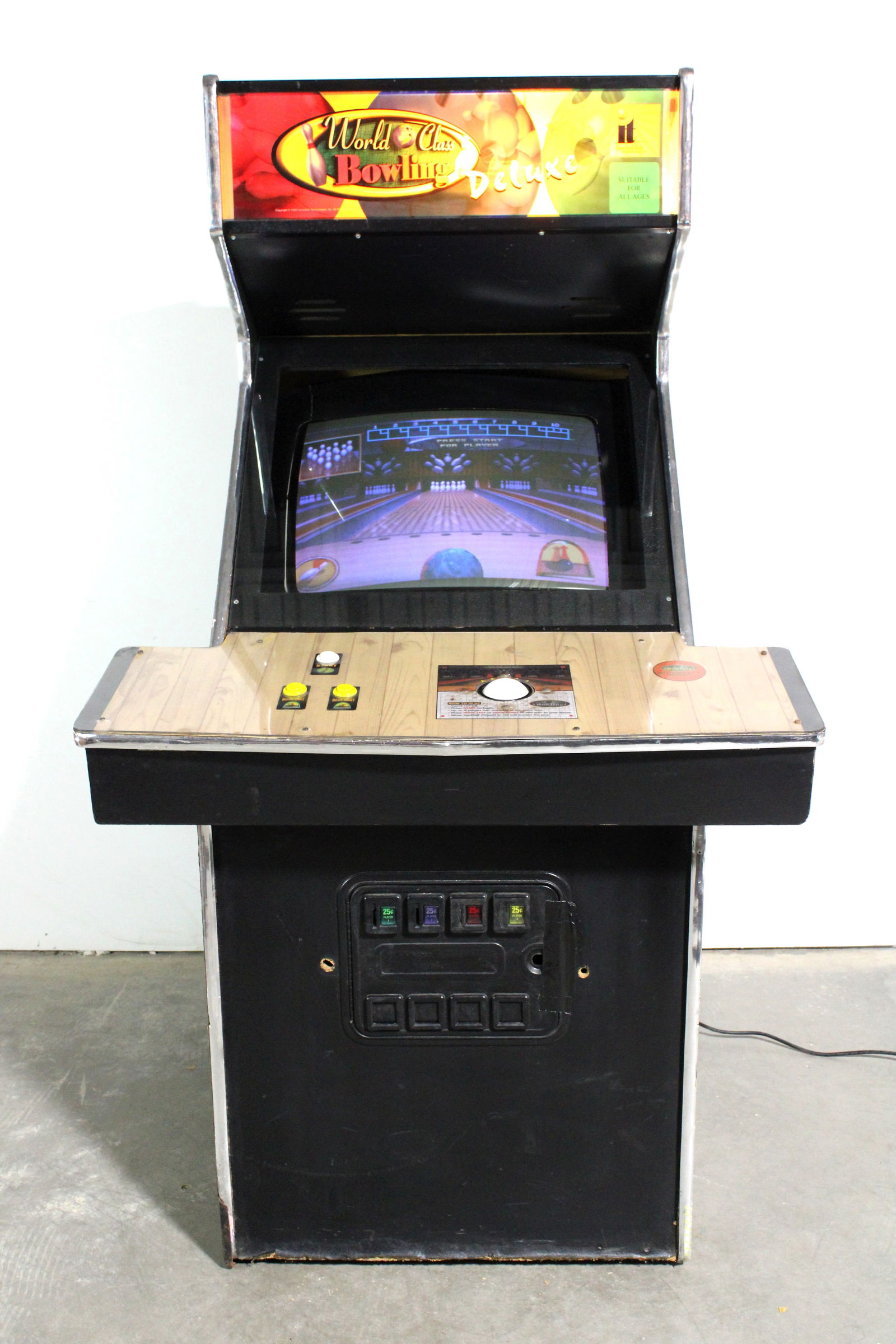 World Class Bowling Deluxe Arcade Game (1 of 4)