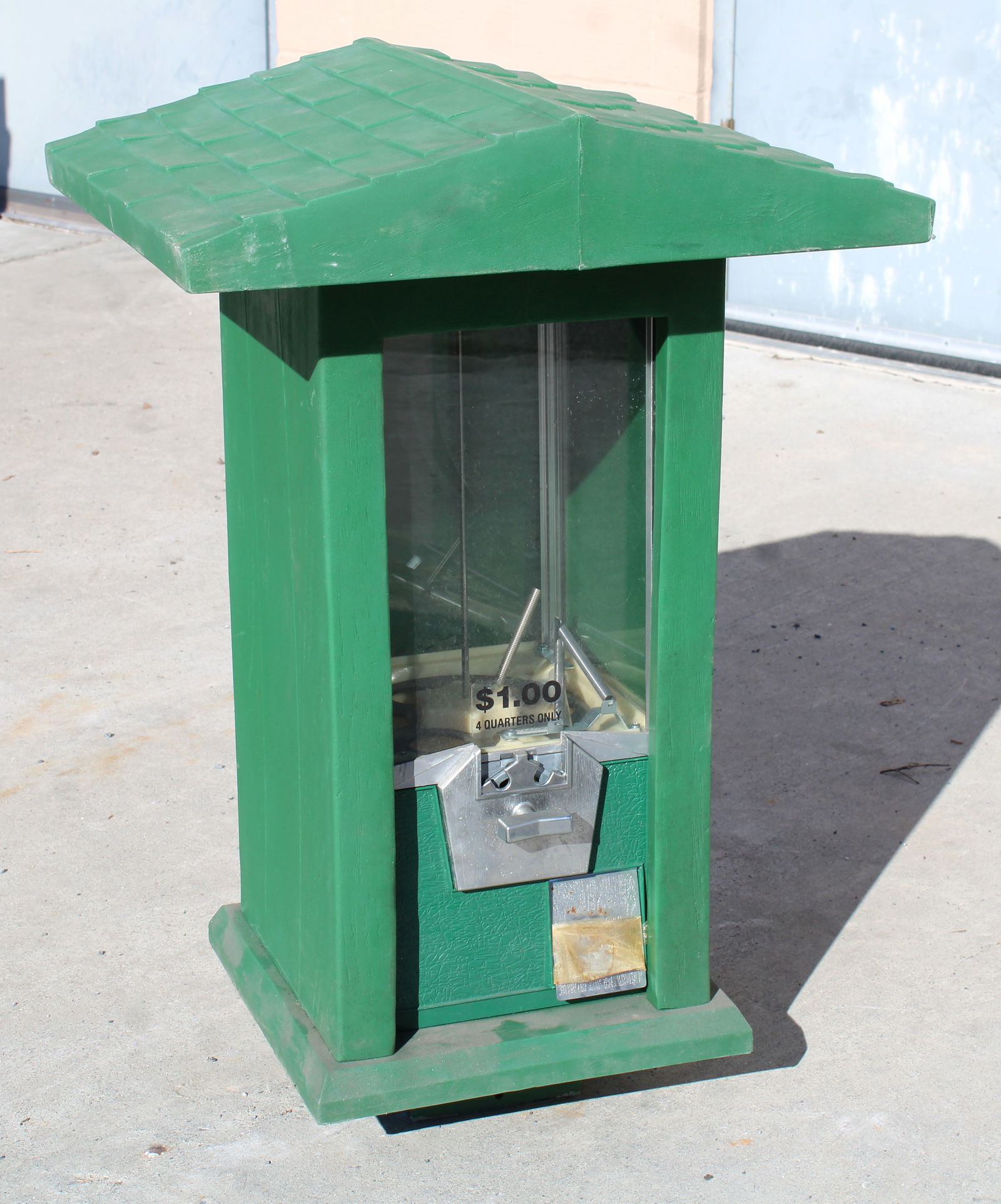 NOS Northwestern Outdoor Golf Ball Vending Machine, Lot 2 (1 of 2)