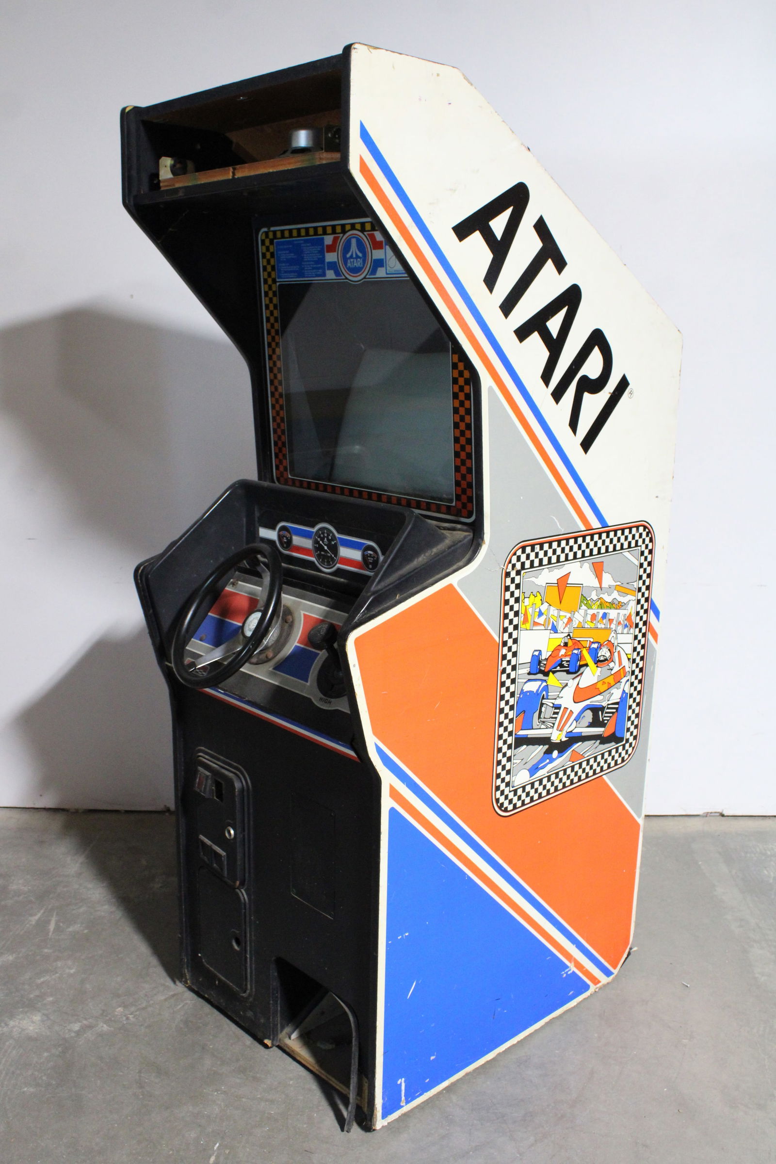 Atari Pole Position Arcade Game Cabinet with Monitor (1 of 6)