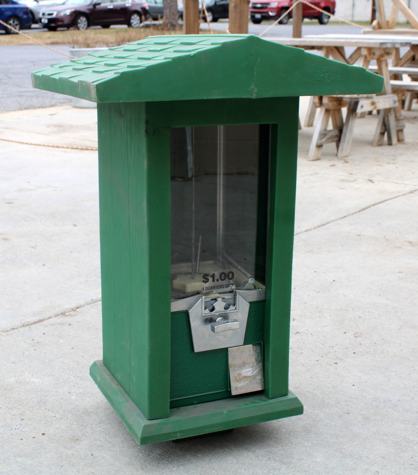 NOS Northwestern Outdoor Golf Ball Vending Machine, Lot 2 (1 of 3)