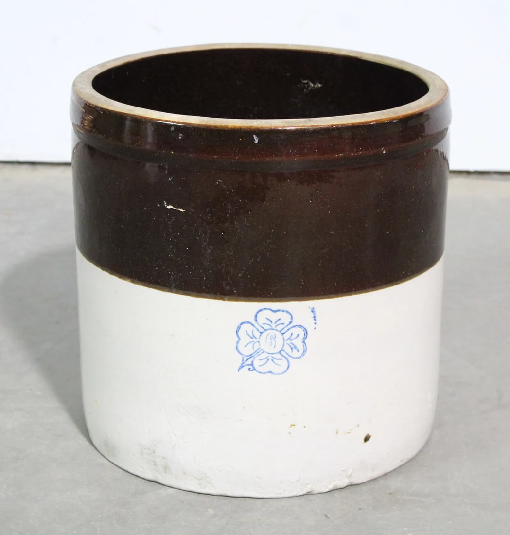 Large Six Gallon Stoneware Crock (1 of 2)