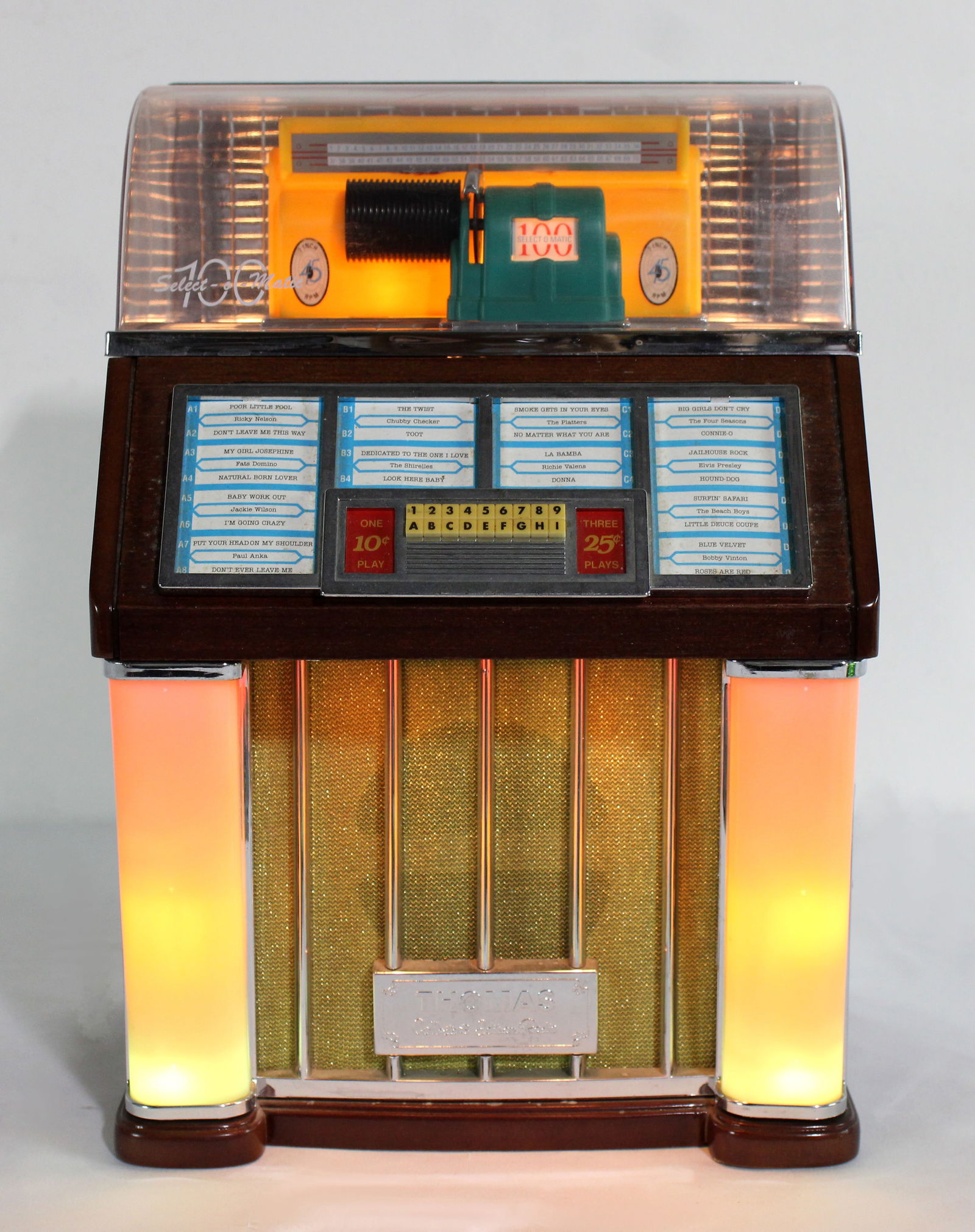 Seeburg Select-O-Matic 100 Jukebox Radio and Cassette Player by Thomas Collectors Edition (1 of 2)
