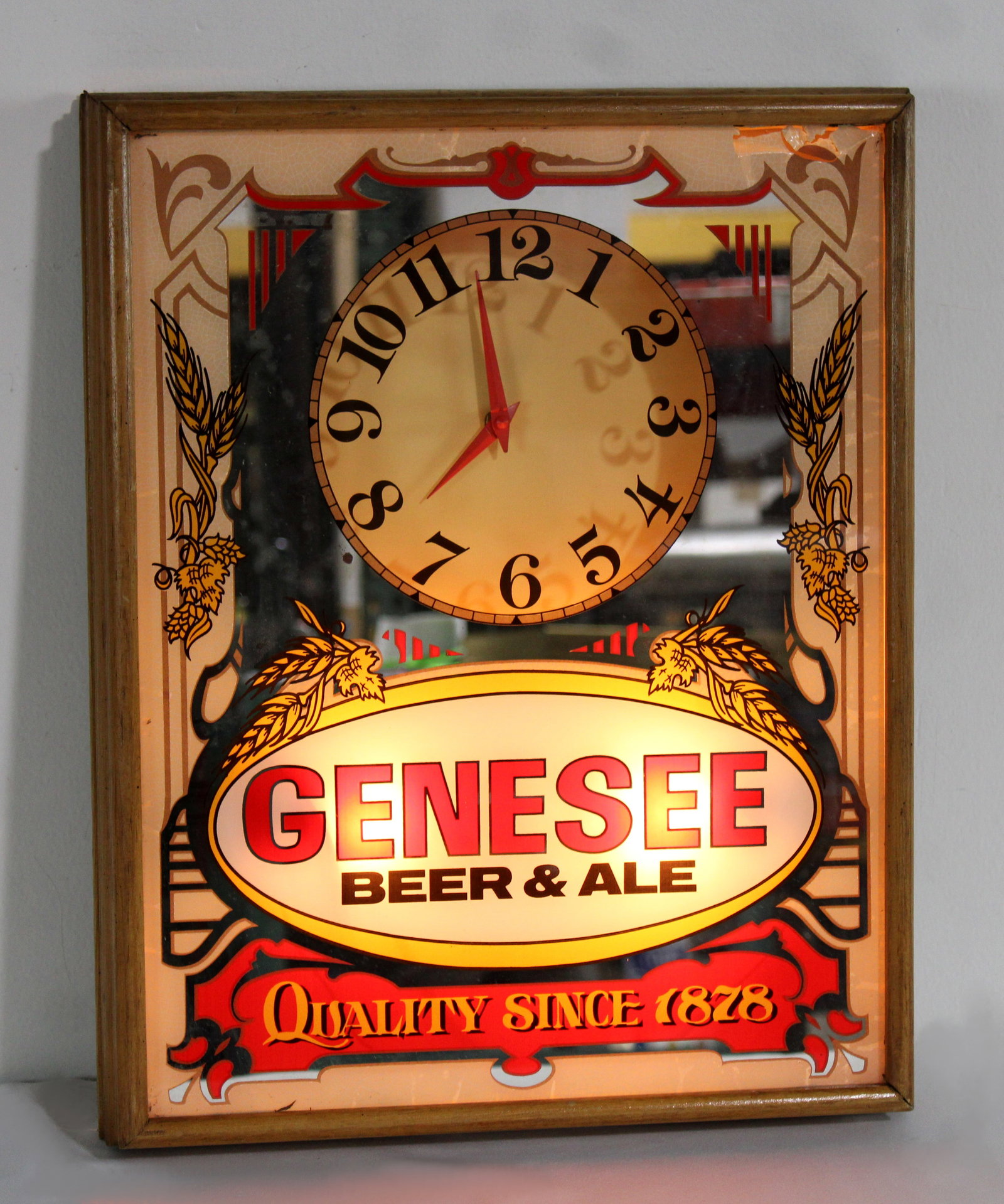 Genesee Beer Light Up Clock (1 of 1)