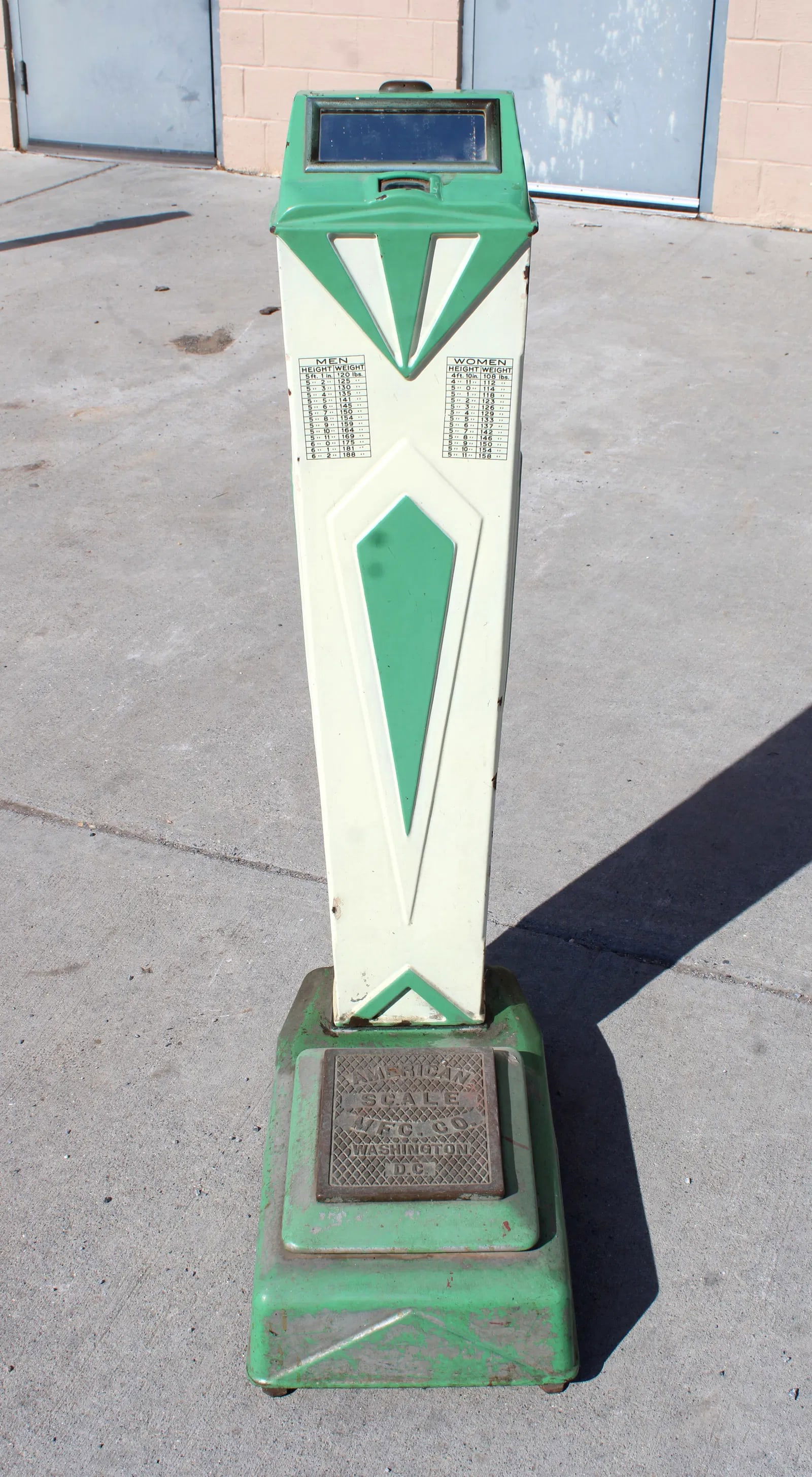 Art Deco American Scale Mfg. Co Coin Operated Penny Scale (1 of 3)