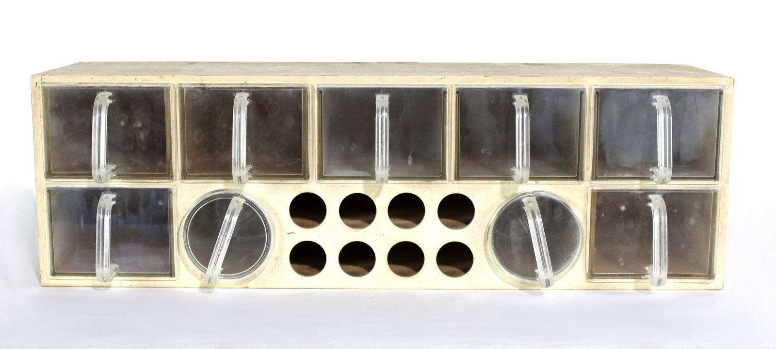 MCM Arne Carrud Easylux Baking Cabinet Spice Rack, Norway: This item requires third-party shipping or pickup arrangements to be made. Dimensions: 9 x 28 x 10