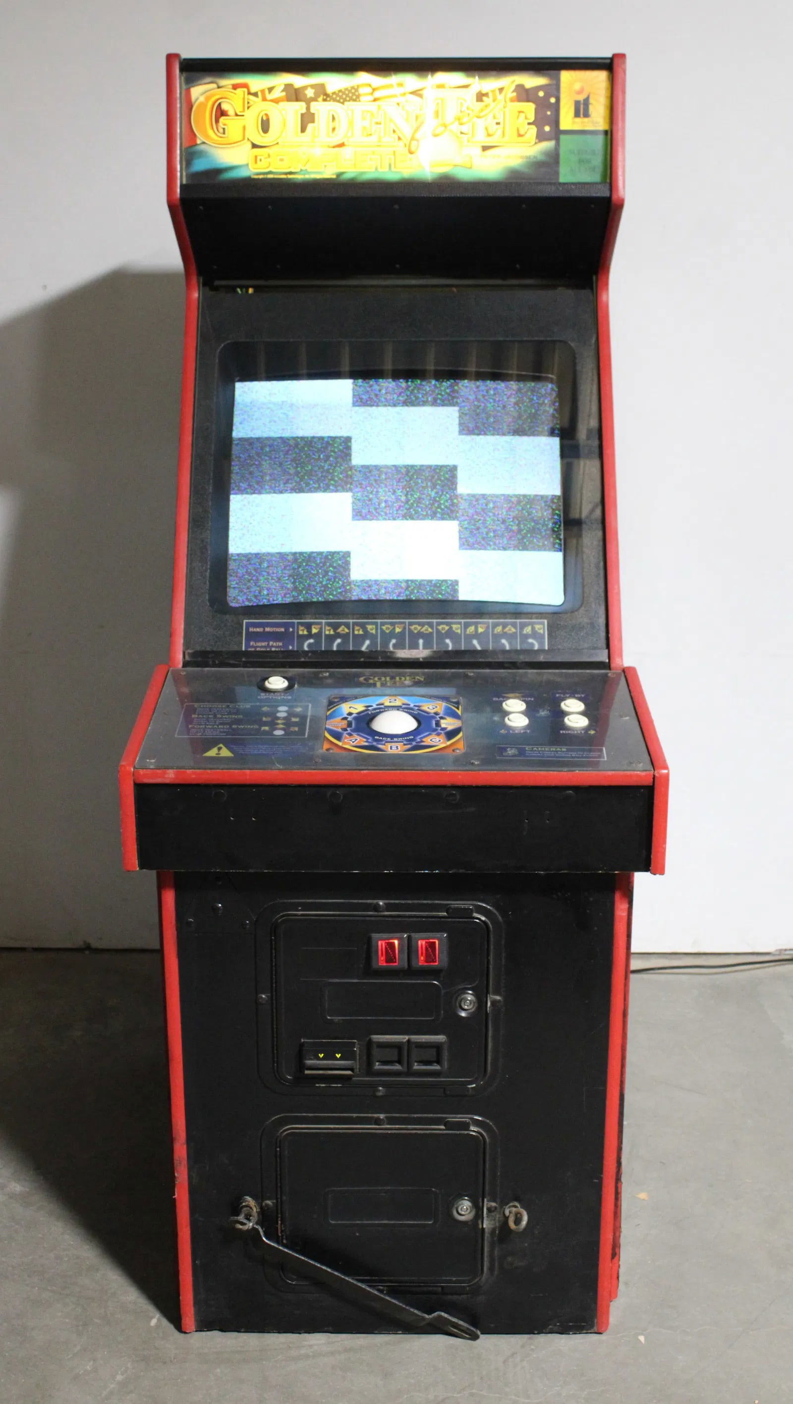 IT Golden Tee Complete Arcade Game (1 of 3)